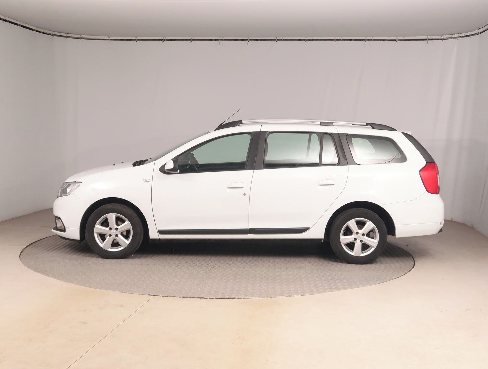 Dacia Logan, 1.0 SCe, Navi, Klima, Tempomat - fotka 3