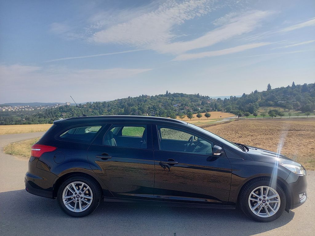 Ford Focus, 1,0 EcoBoost+klima+ČR+Serviska - fotka 6
