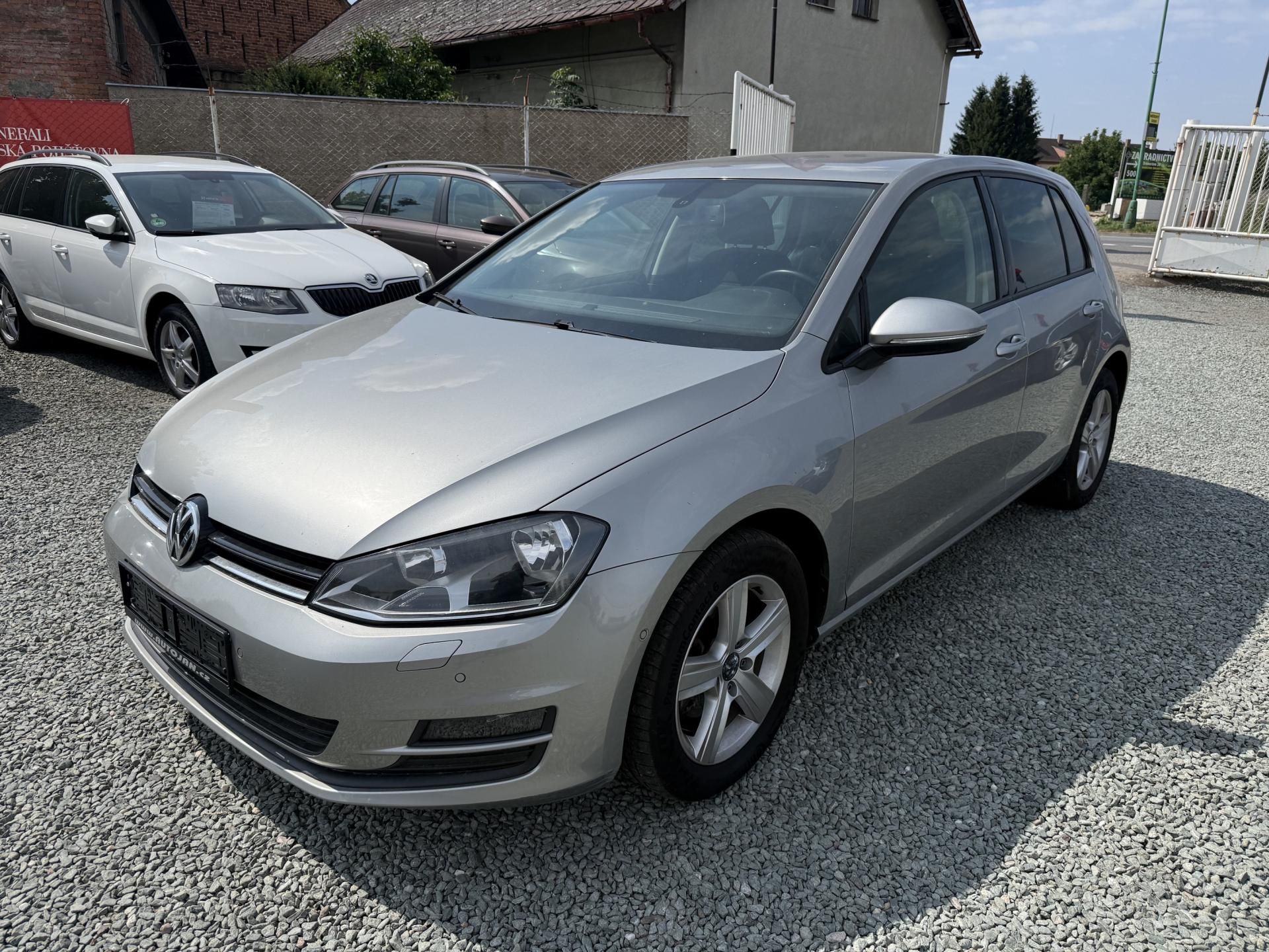 Volkswagen Golf, 1.2 TSI COMFORTLINE - fotka 3
