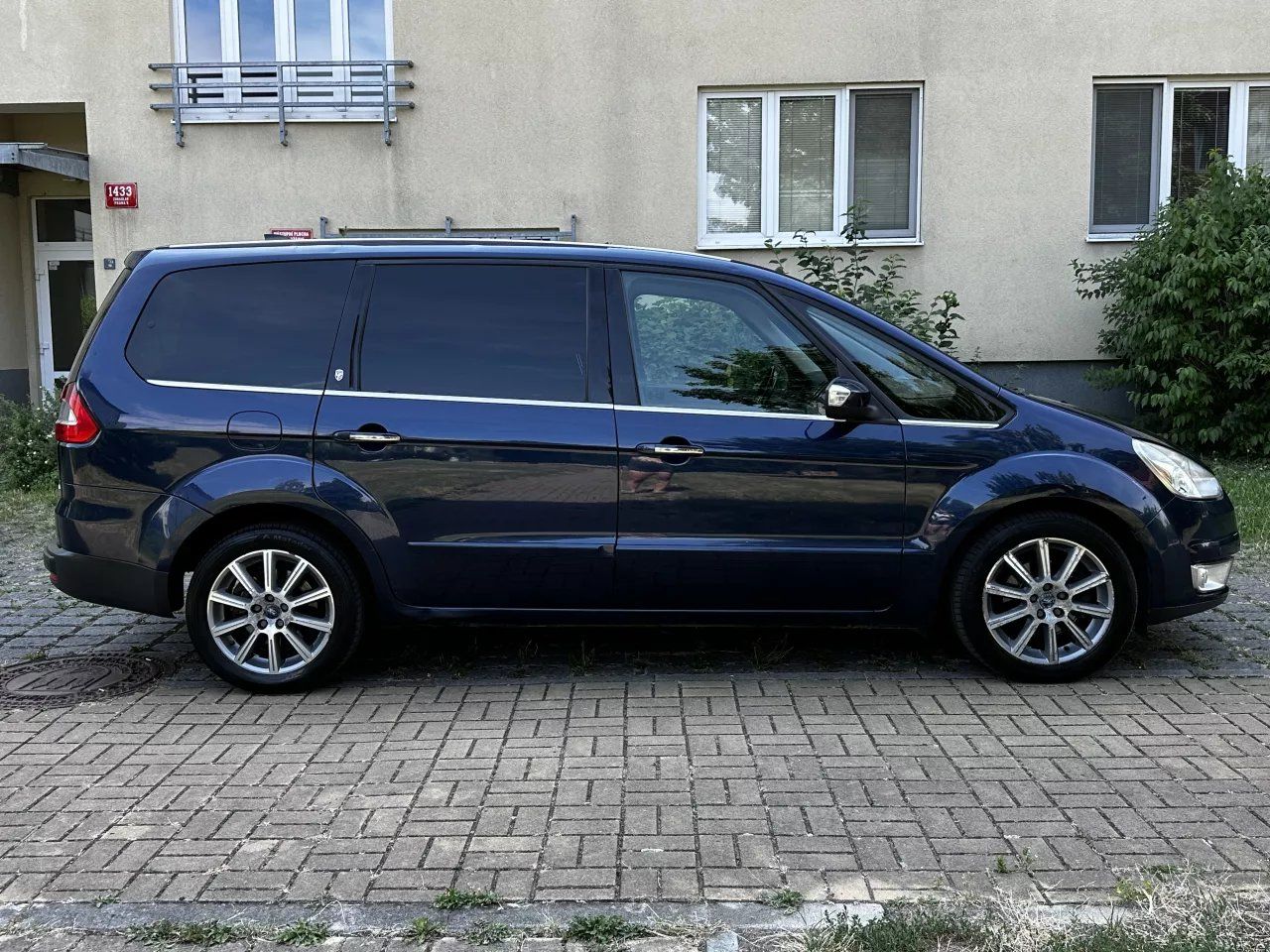 Ford Galaxy, 2.0 TDCI 103 kW GHIA 7 míst - fotka 4