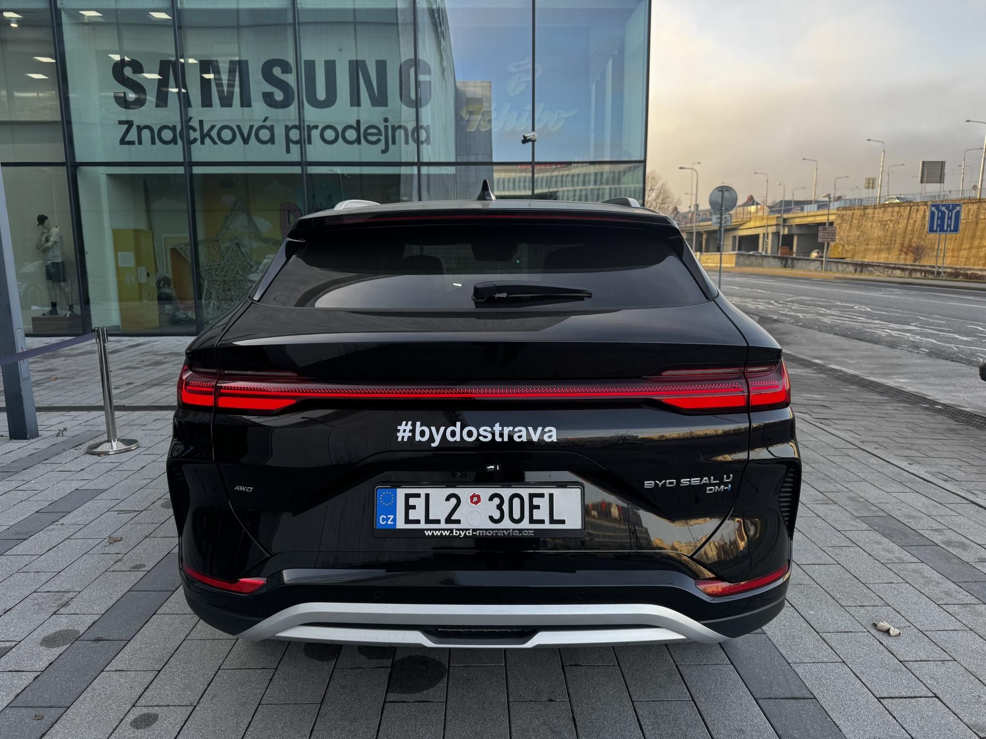 BYD Seal U, DM-i Design AWD demo - fotka 3