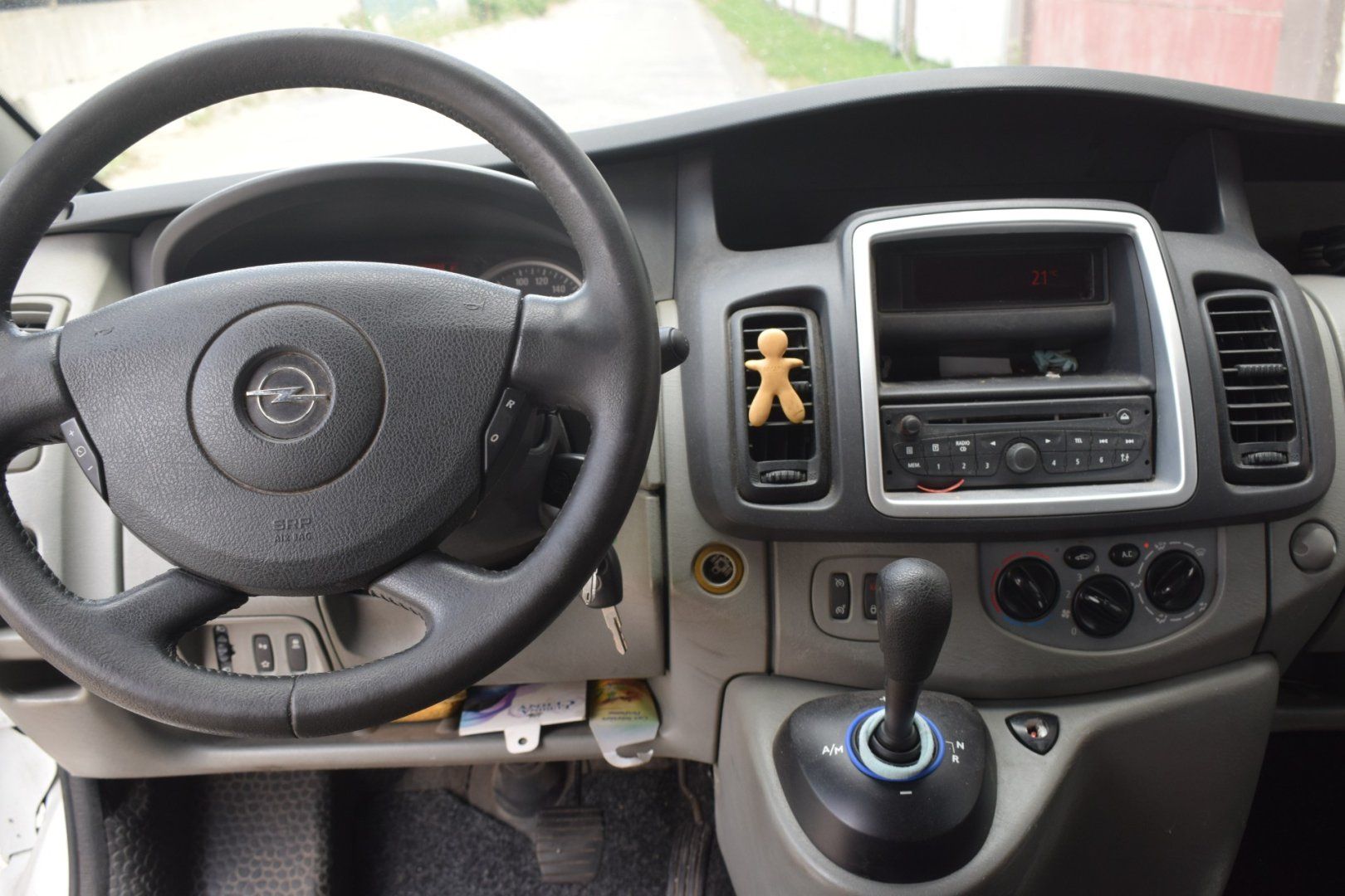 Opel Vivaro, 9míst, automat - fotka 6