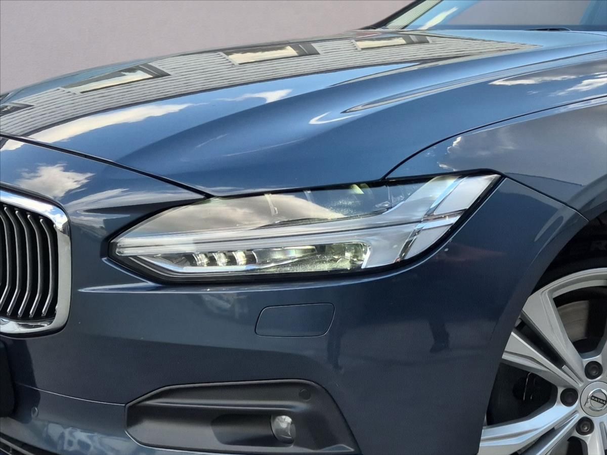Volvo V90, 2,0 B4 FWD Momentum Advanced - fotka 5