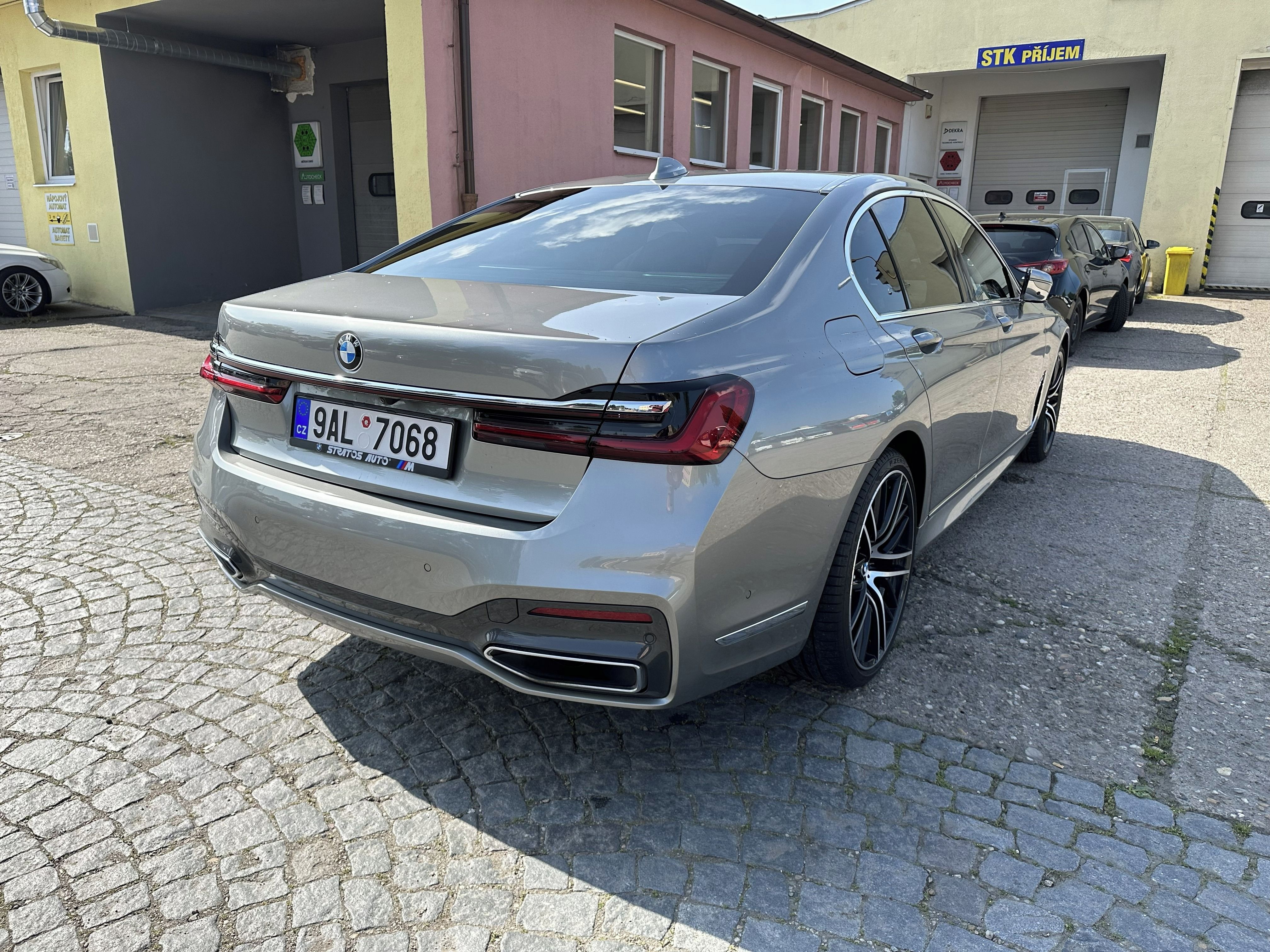 BMW Řada 7, 740d xDrive MHEV Steptronic - fotka 4