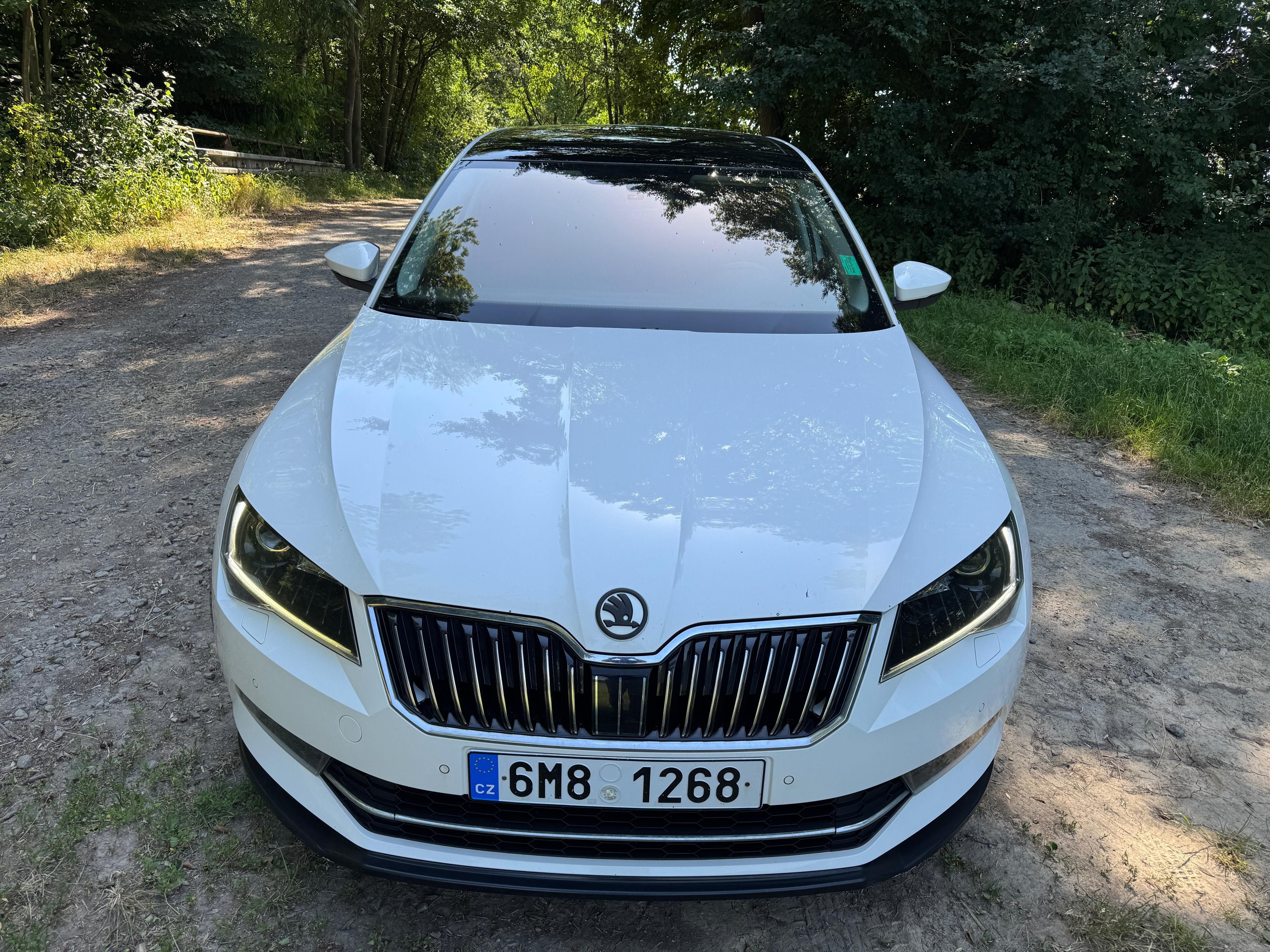 Škoda Superb, 2.0TDI 140kw, CANTON, Panorama - fotka 2