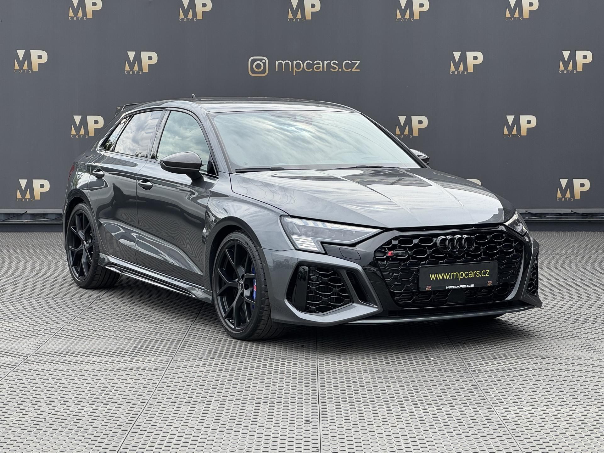 Audi RS3, 2.5TFSi 294kW Quattro, Matrix - fotka 3