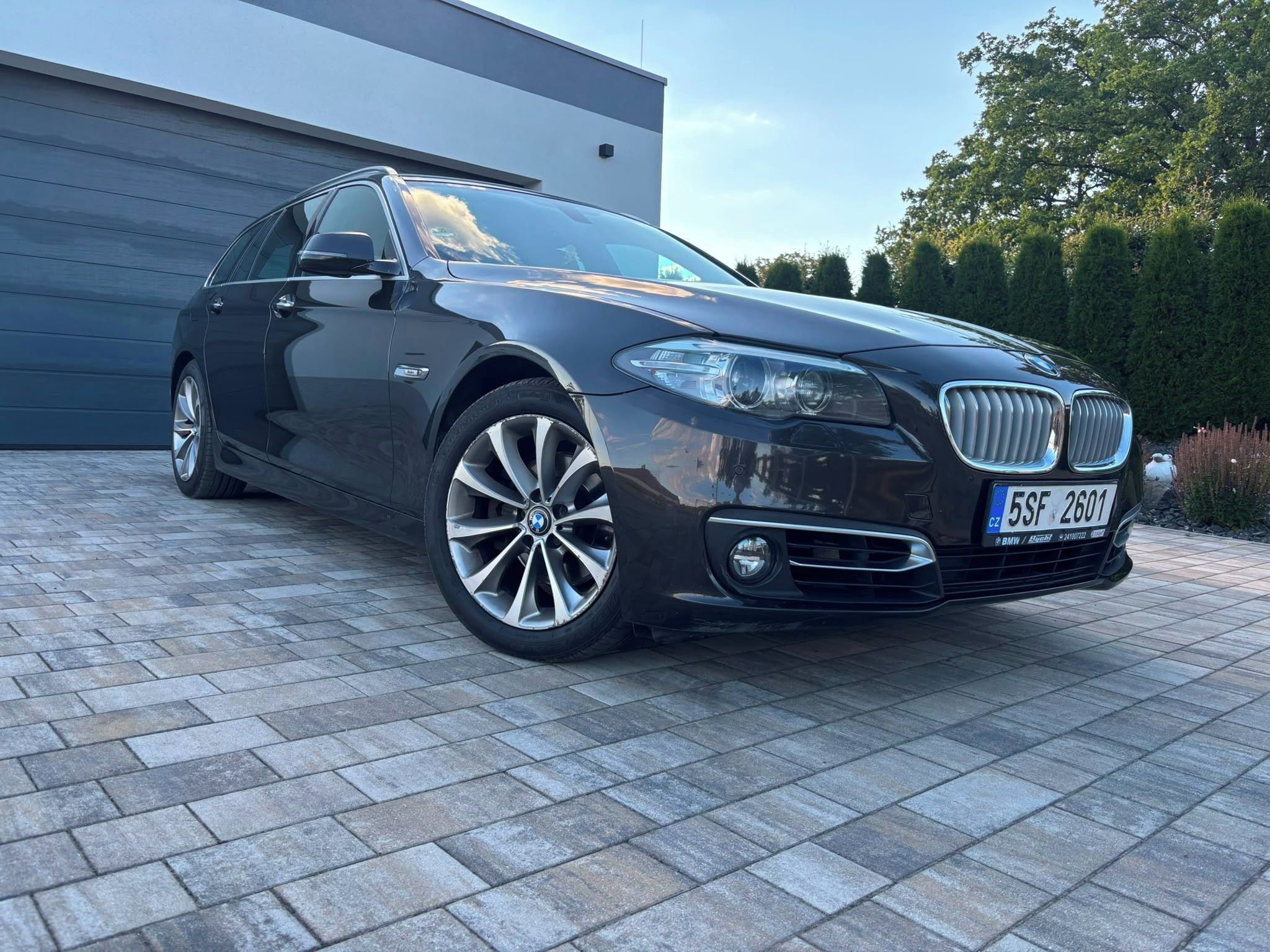 BMW Řada 5, 520 D XDR Touring - fotka 3