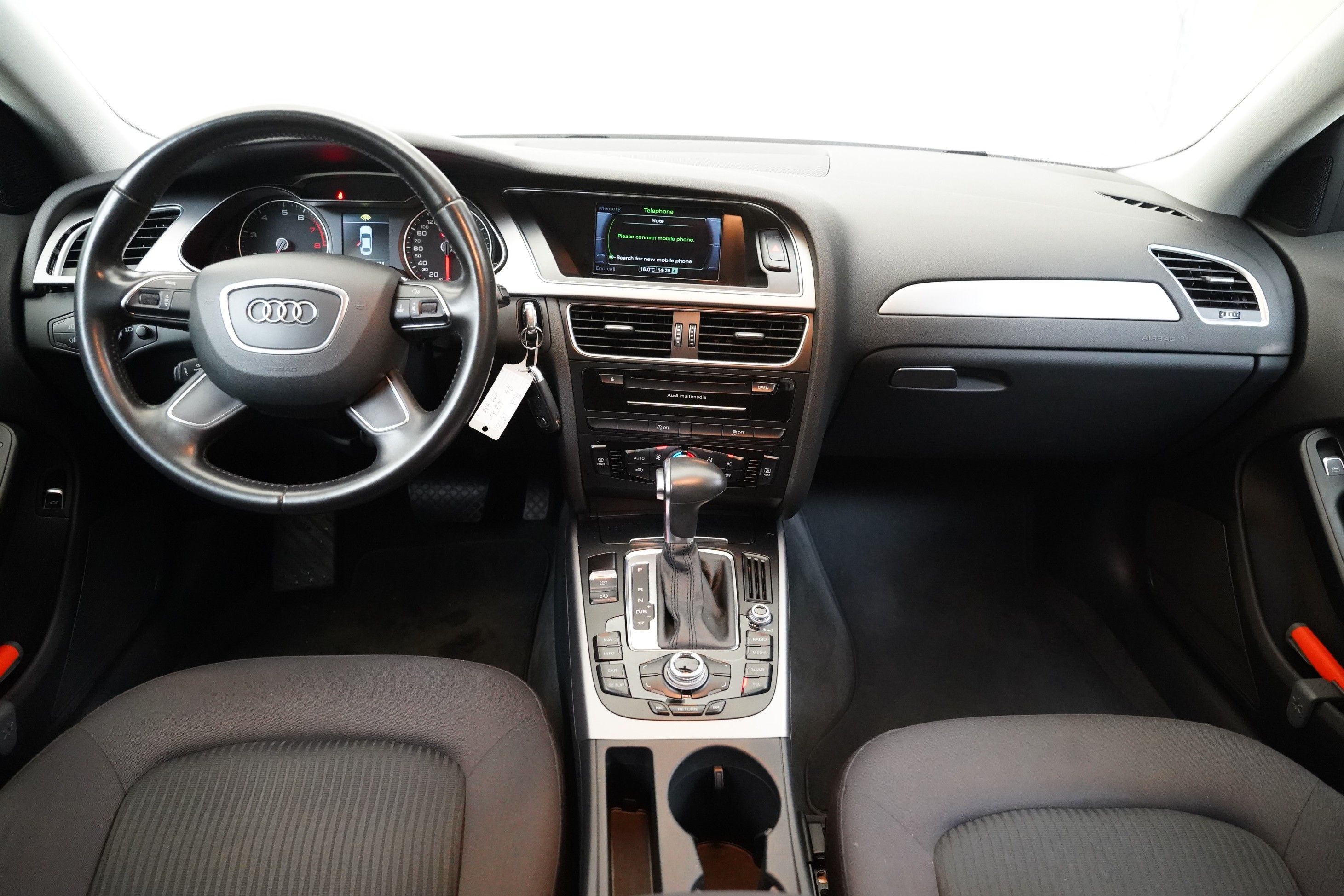 Audi A4, 1.8 TFSI 125 kW Attraction - fotka 5