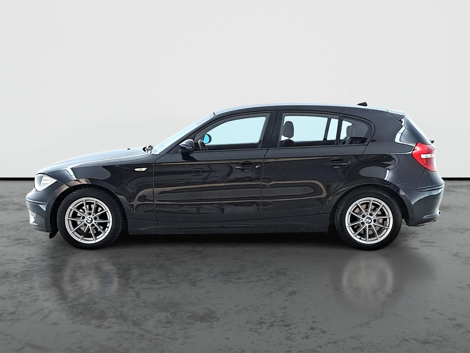 BMW Řada 1, 118i, Klima, Tempomat - fotka 3