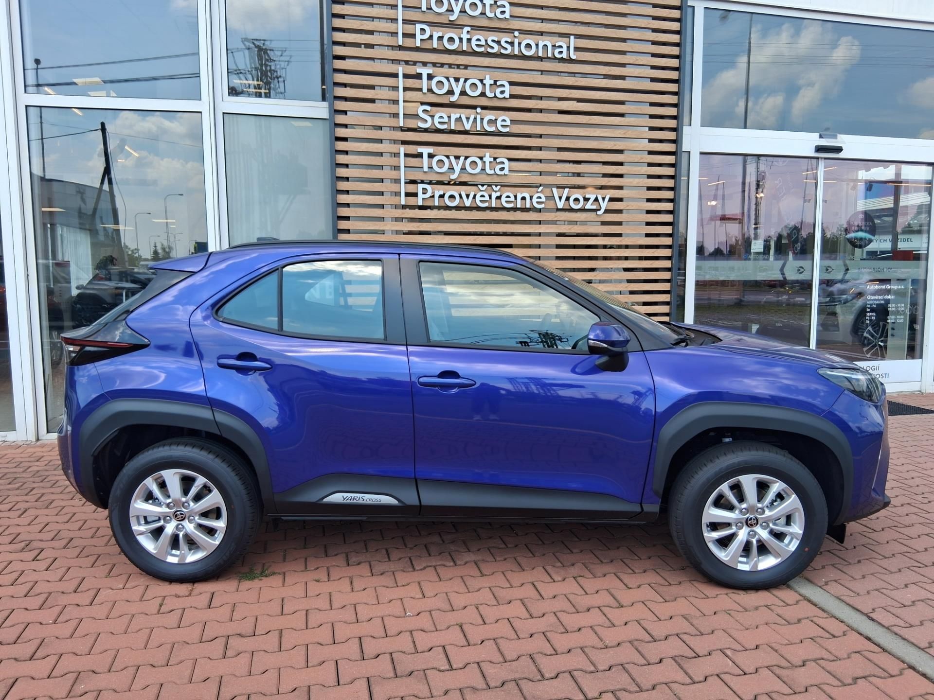 Toyota Yaris Cross, 1,5 HEV 4X4 LIMITED EDITION - fotka 3