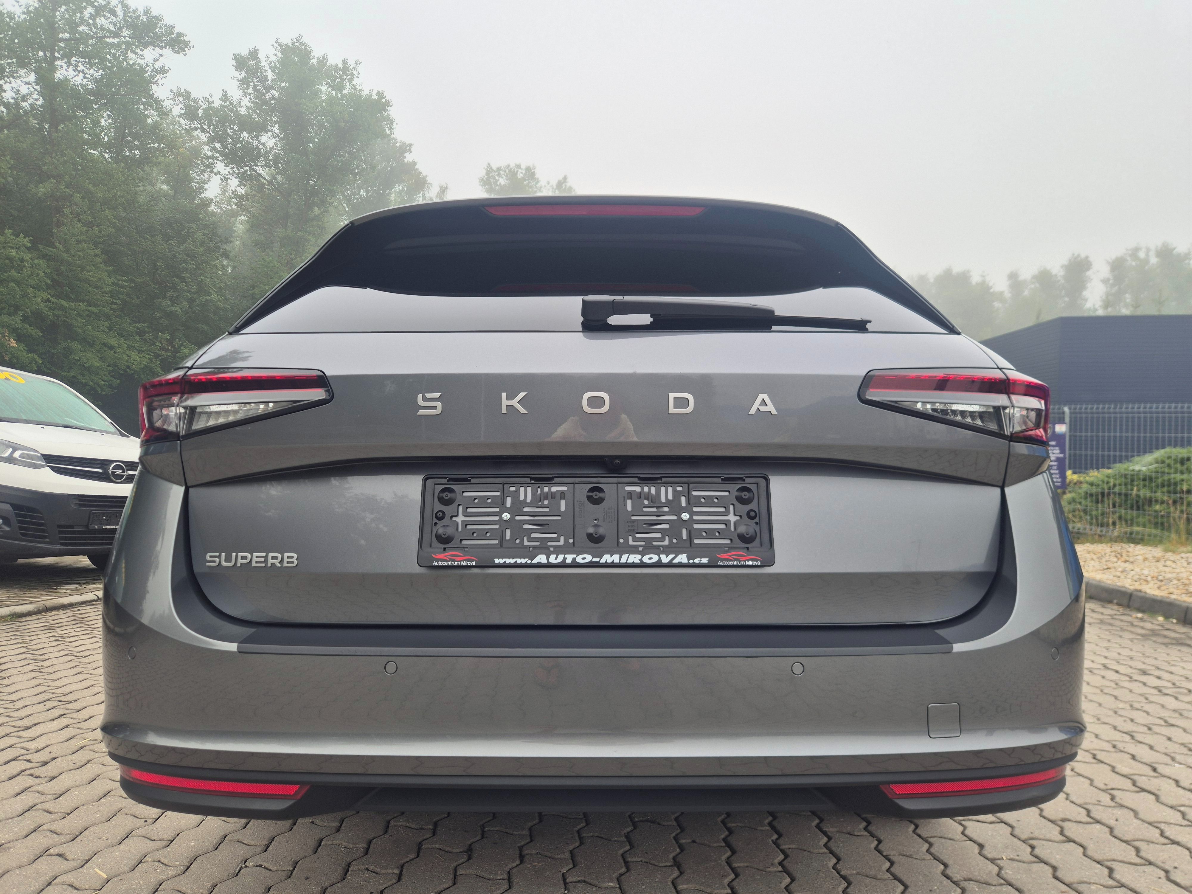 Škoda Superb, STAV NOVEHO VOZU - fotka 4