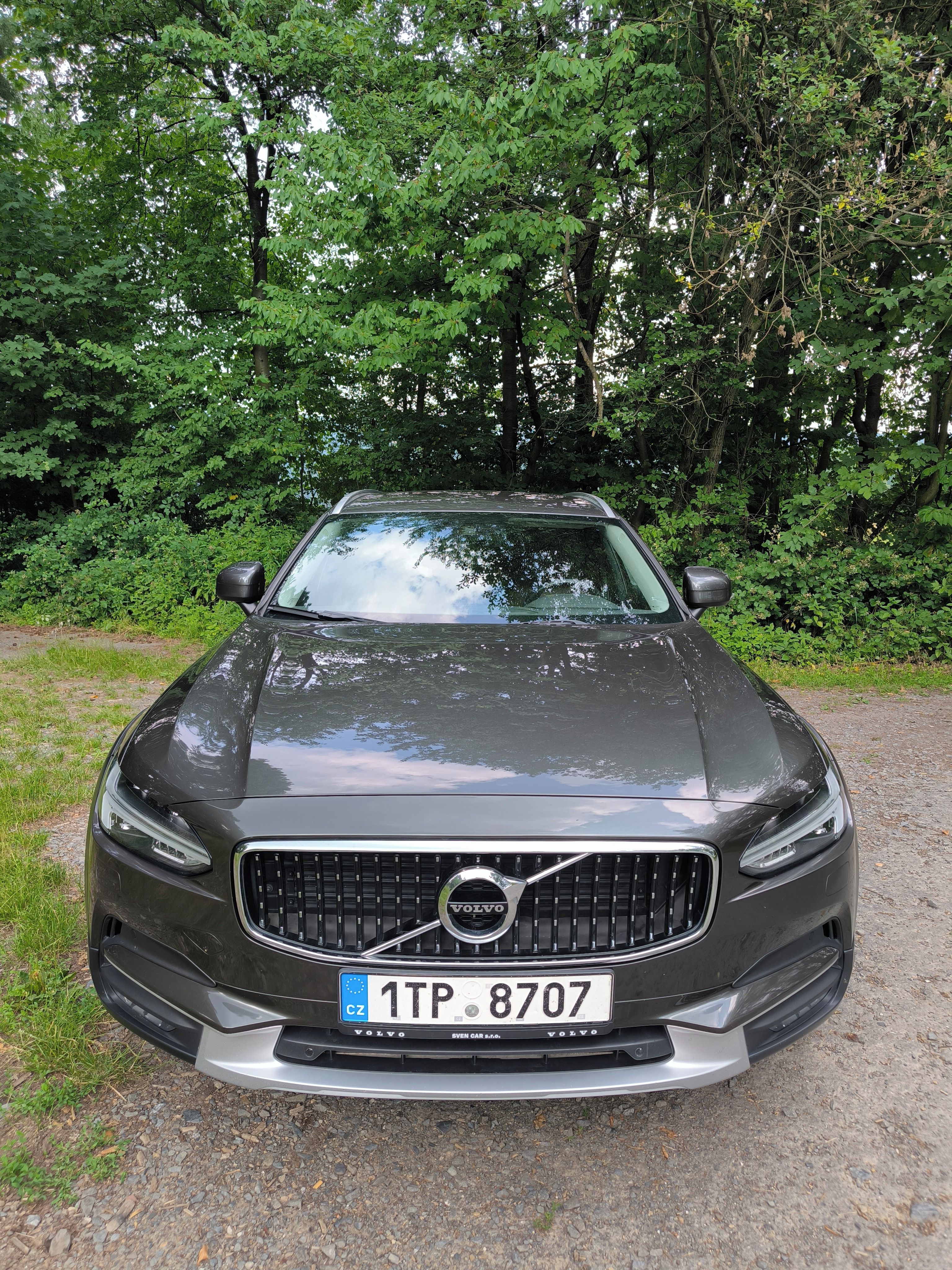 Volvo V90, Cross Country D5 4x4 DPH - fotka 2