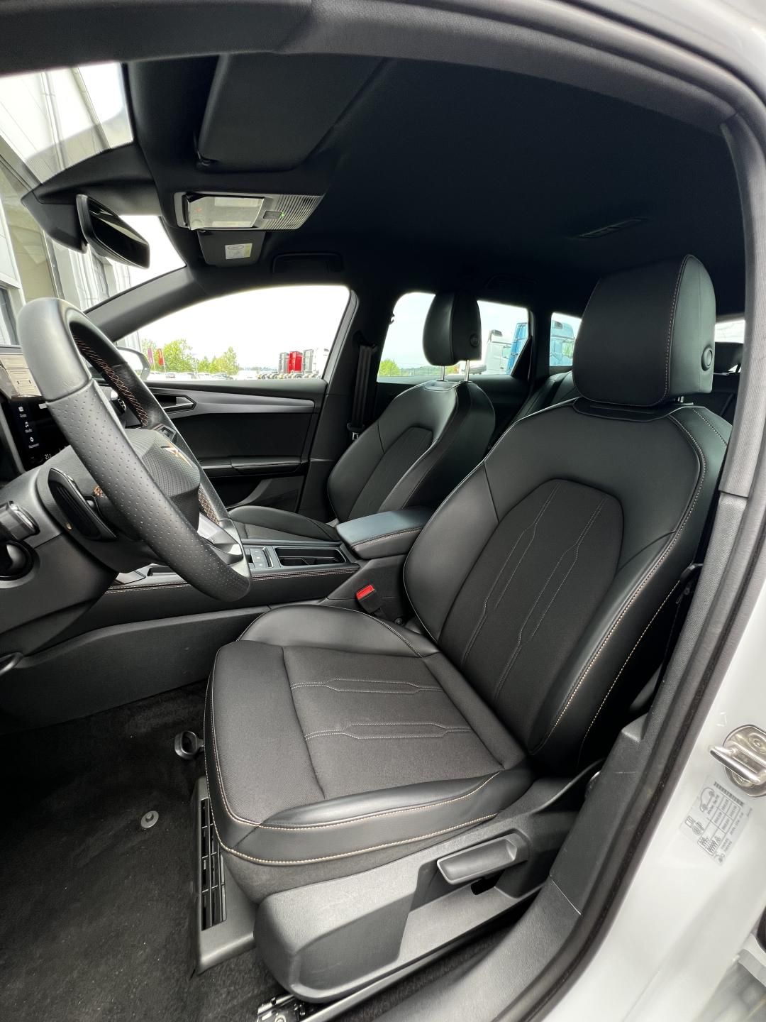 Cupra Leon, 1.5 eTSI 110kW DSG 1.Maj DPH - fotka 6