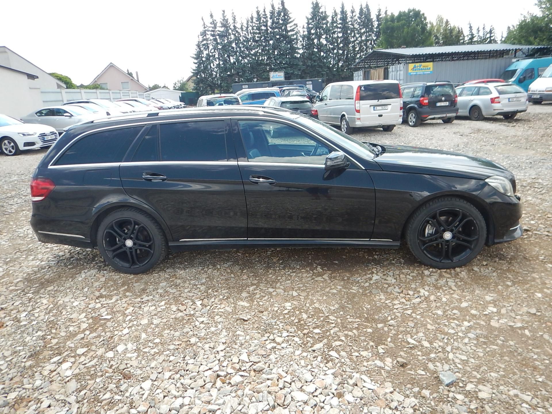 Mercedes-Benz Třídy E, E 220 CDI, DIGIKLIMA, TAŽNÉ - fotka 5