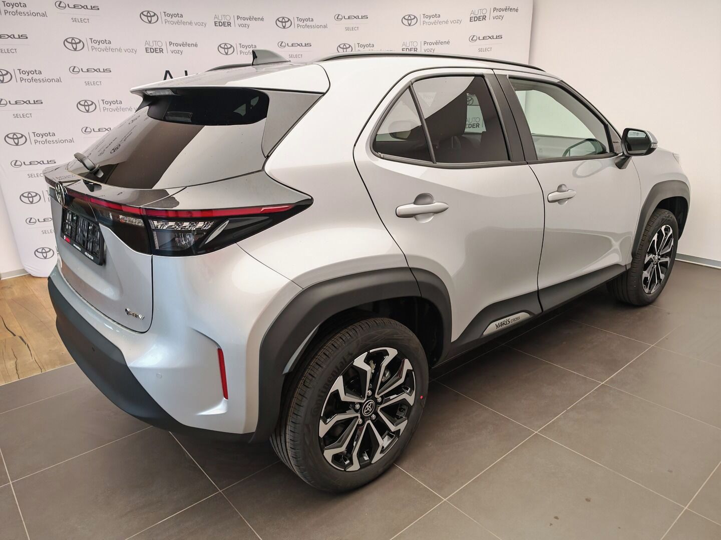 Toyota Yaris Cross, 1.5 Hybrid 115k e-CVT Style - fotka 4