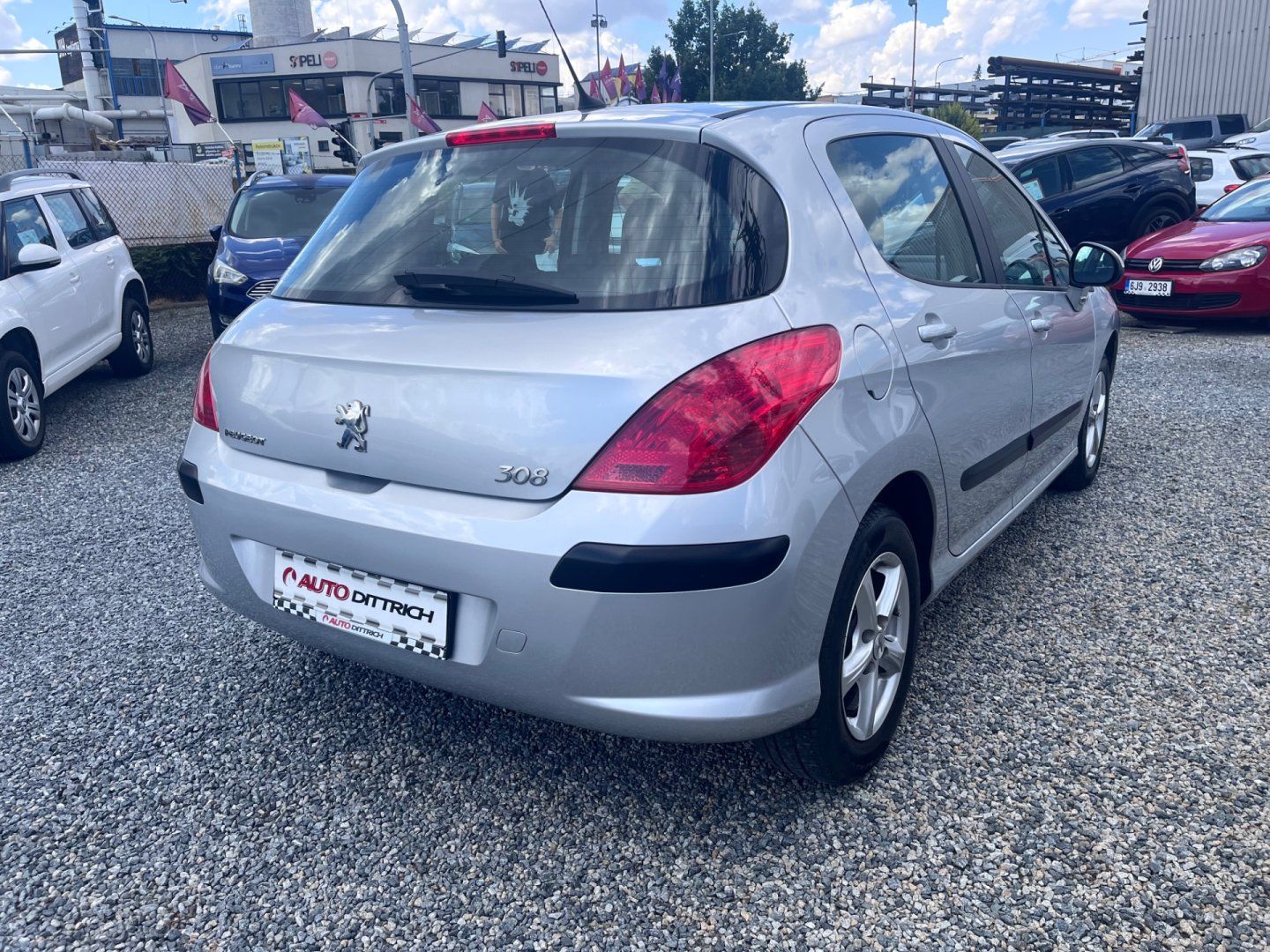 Peugeot 308, 1.4i - fotka 5