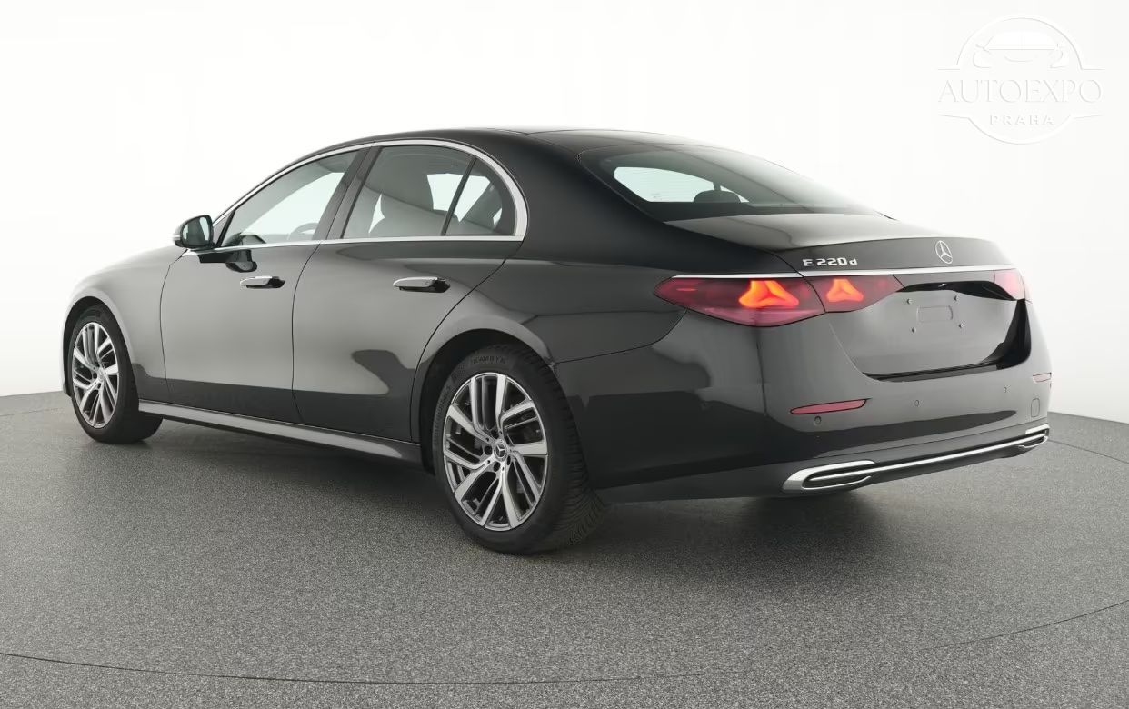 Mercedes-Benz Třídy E, 220d Avantgarde*360° KAMERA - fotka 3