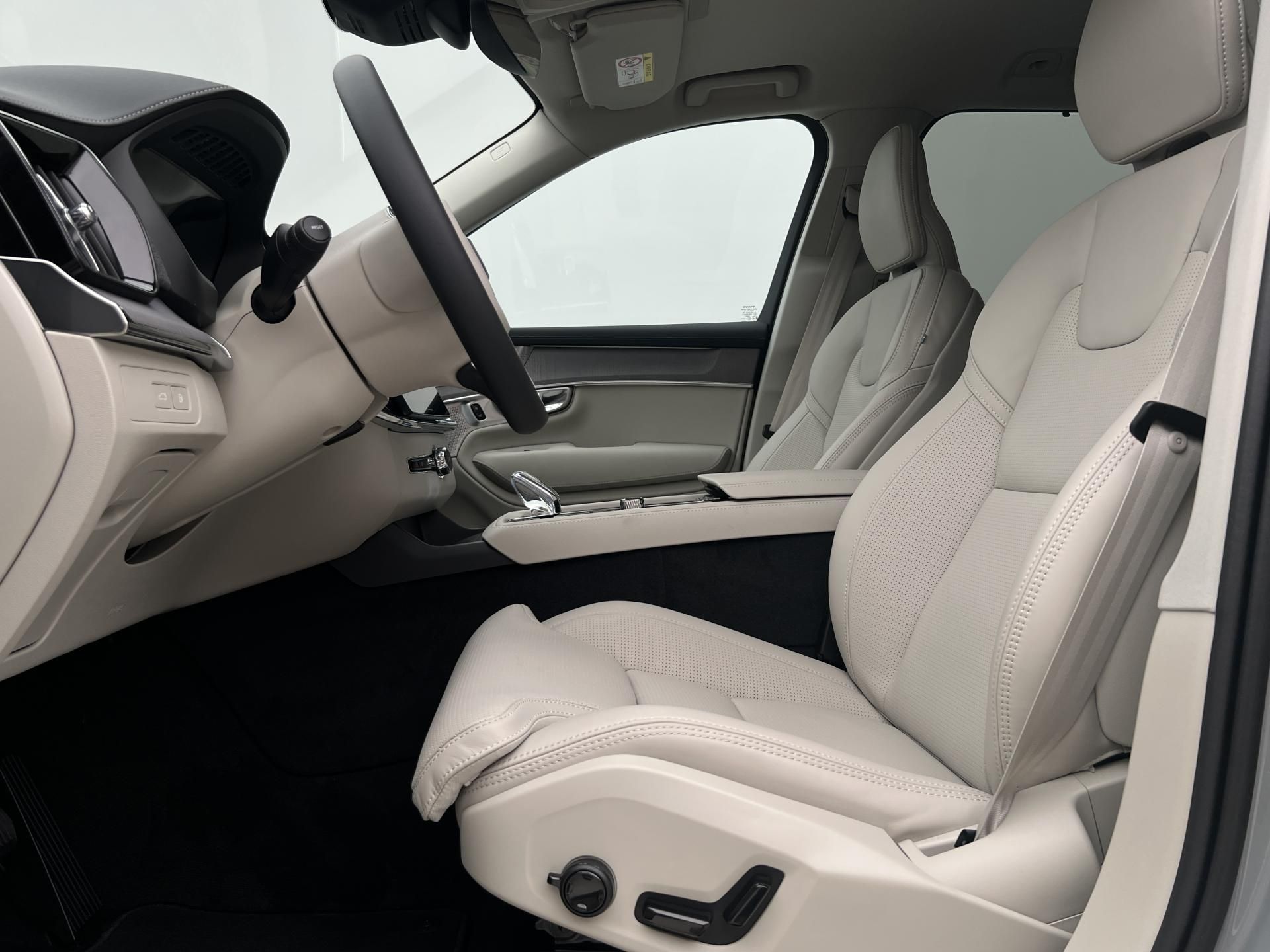 Volvo XC90, T8 AWD PLUS BRIGHT - fotka 3