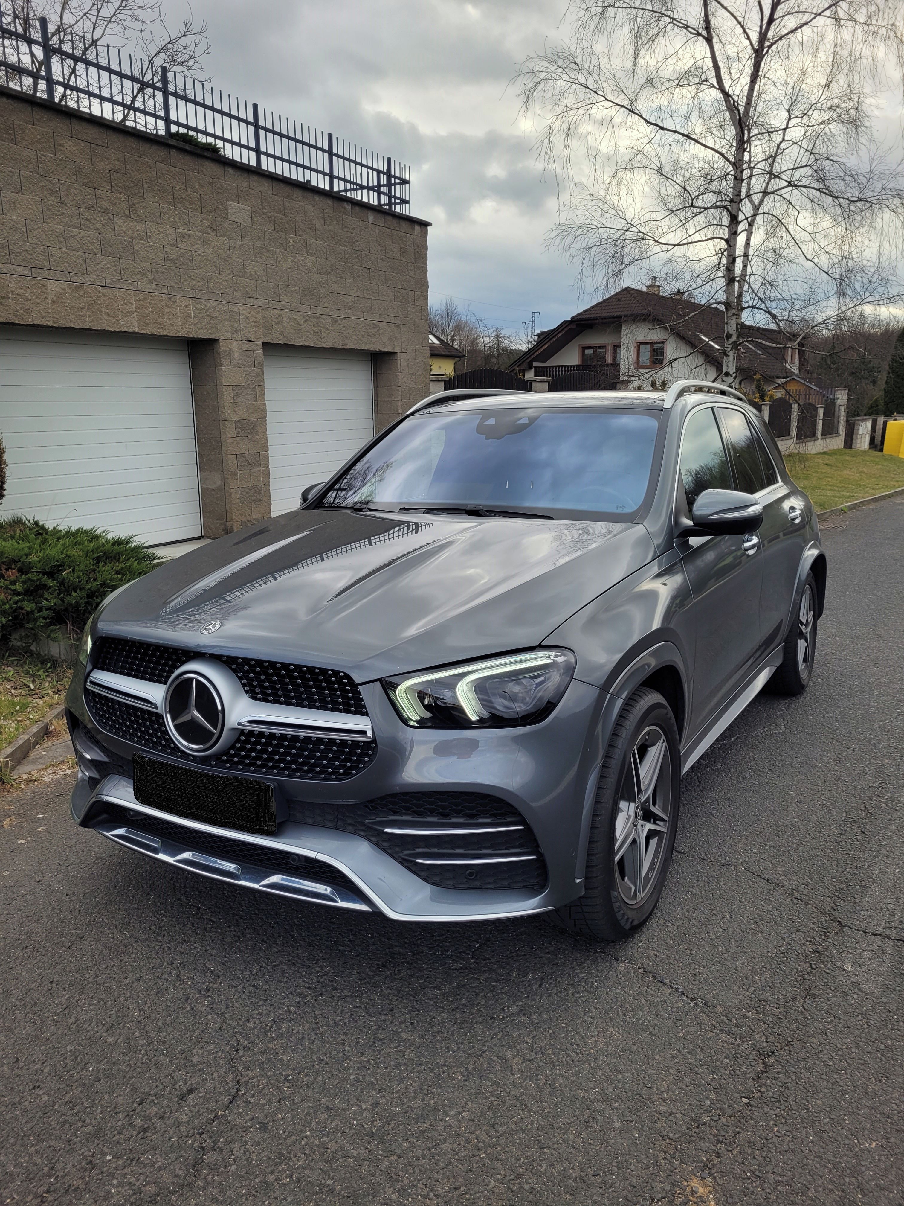 Mercedes-Benz GLE, Plná výbava