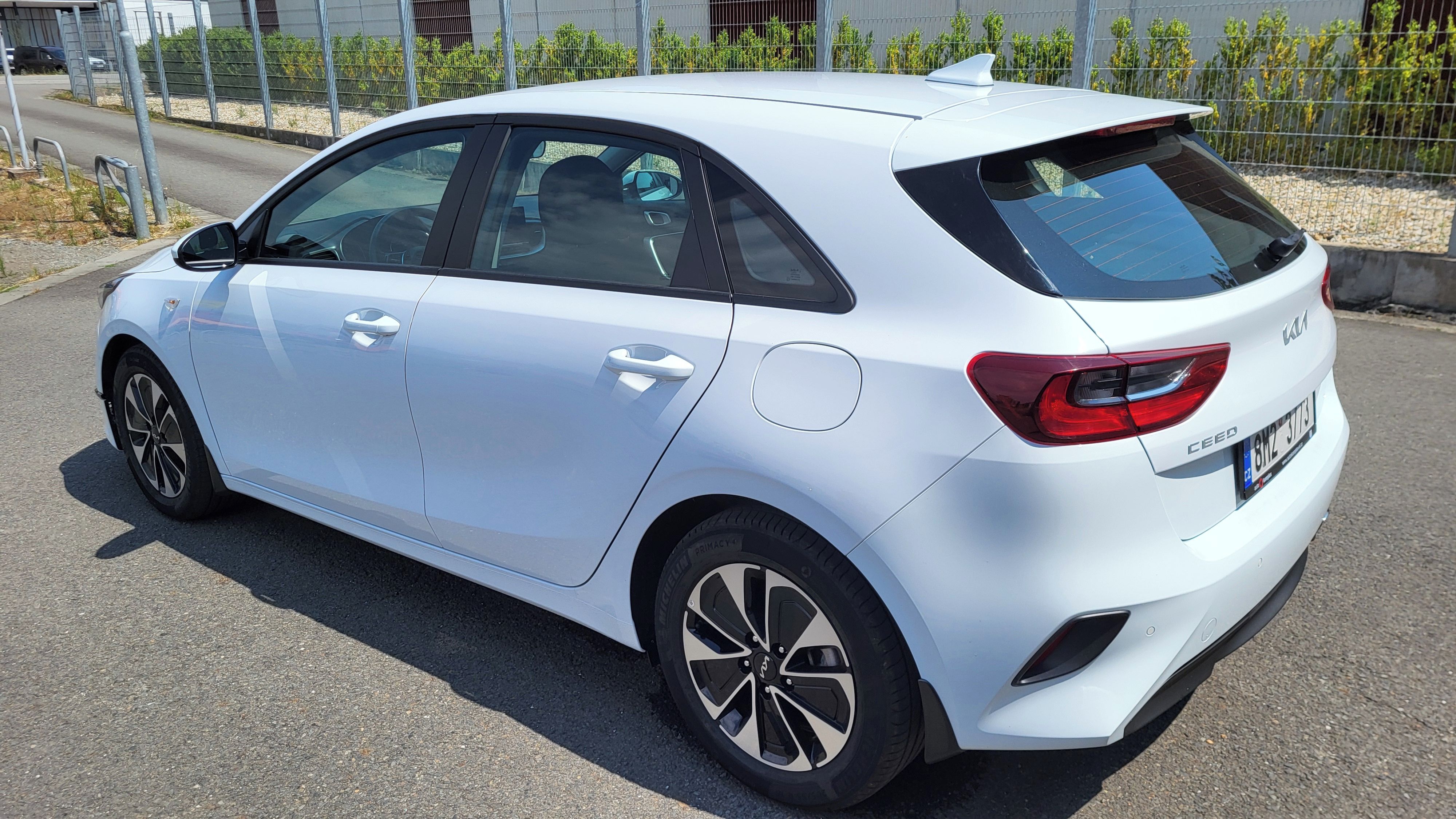 Kia Cee´d, Kia Ceed 5HB 1,0 T-GDI SPIN - fotka 4