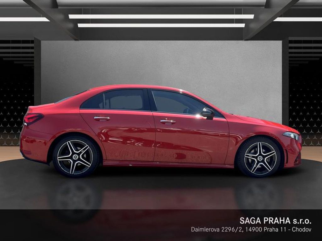 Mercedes-Benz Třídy A, A-Třída 180d sedan AMG Line Ni - fotka 3