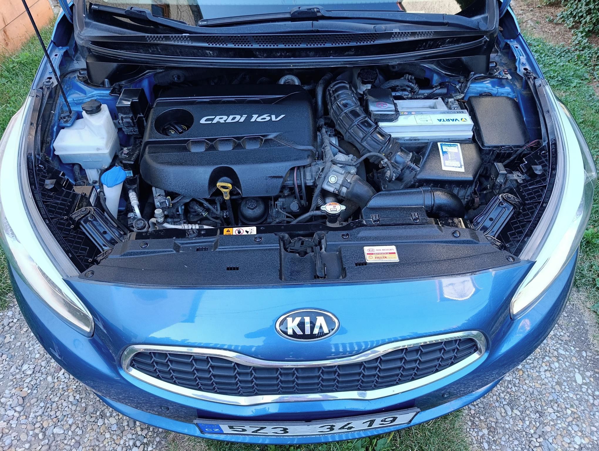 Kia Cee´d, Kia Cee´d 1.6 CRDi TOP Stav - fotka 5