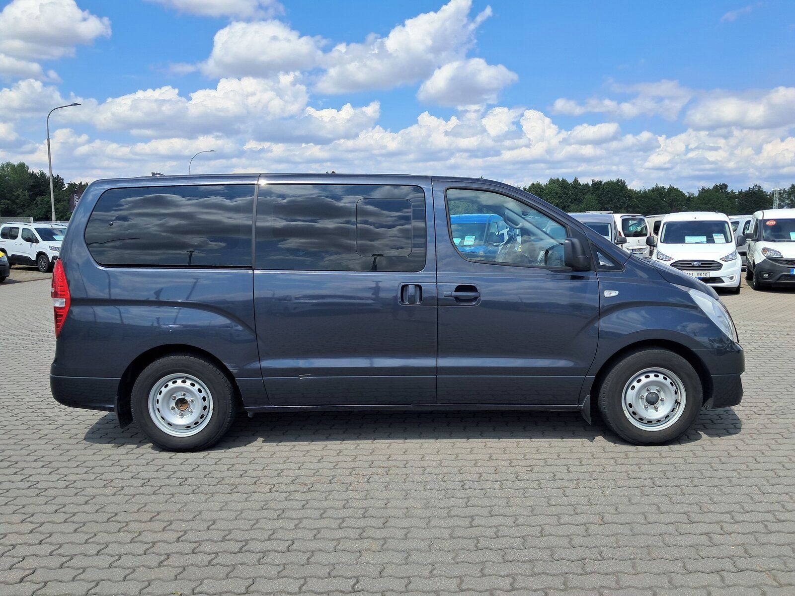 Hyundai H 1, 2.5 CRDi, Klima, DPH, Automat - fotka 6