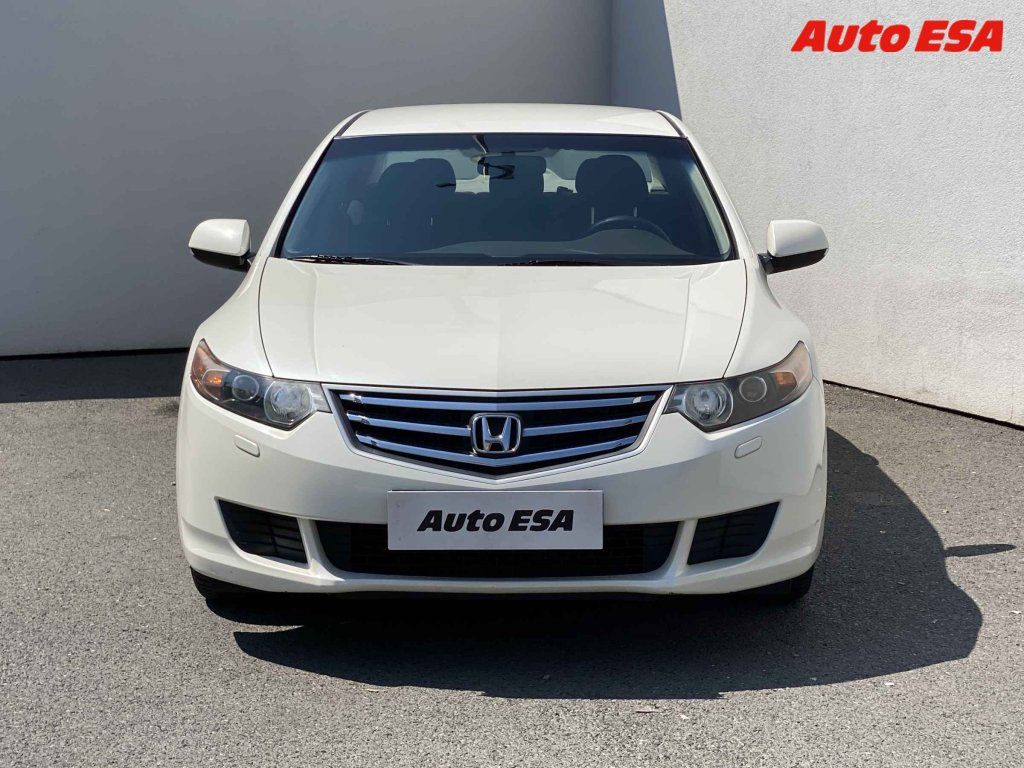 Honda Accord, 2.0 i-Vtec - fotka 2
