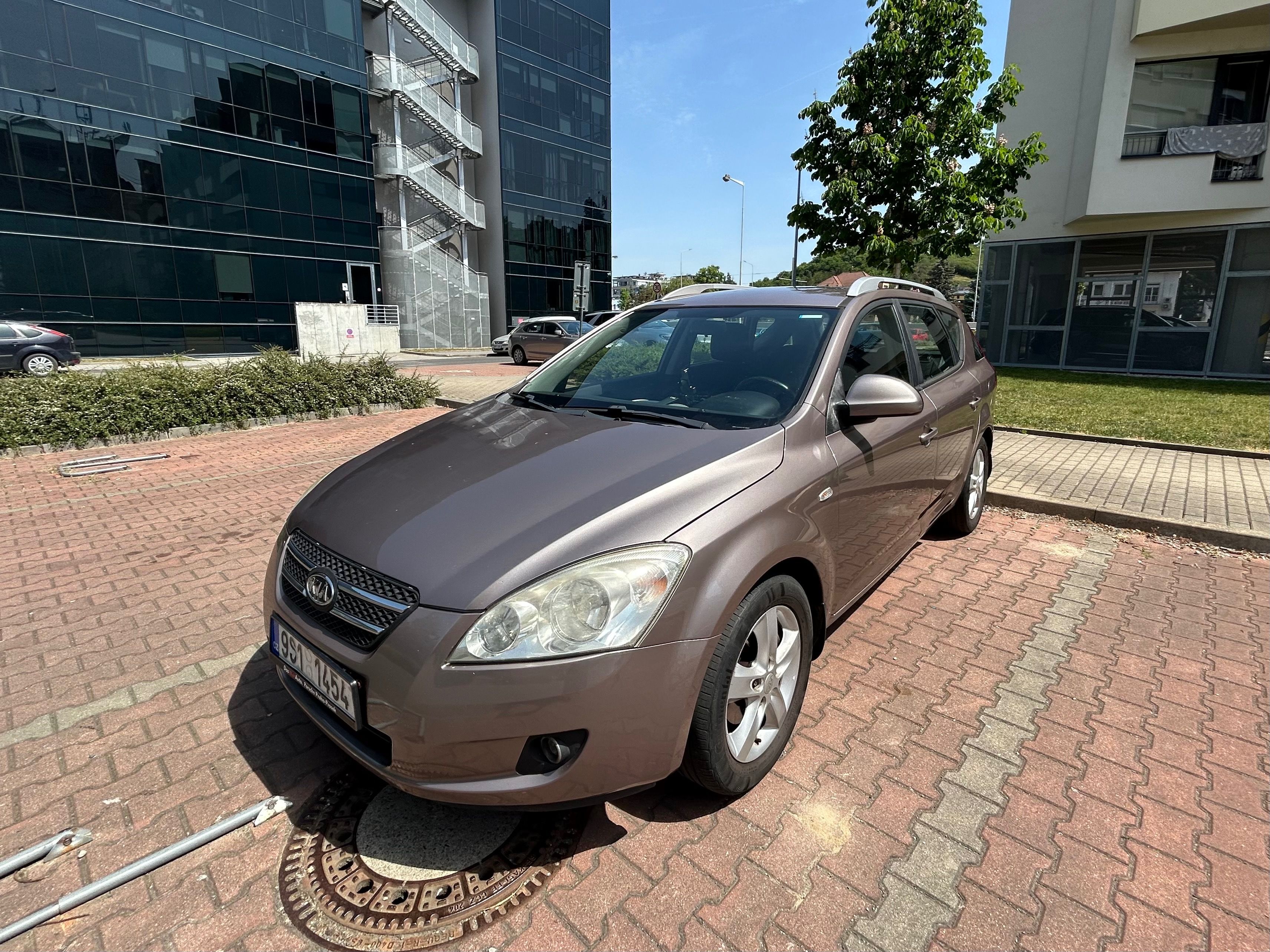 Kia Cee´d, Kia Ceed Combi 1.6 - fotka 6