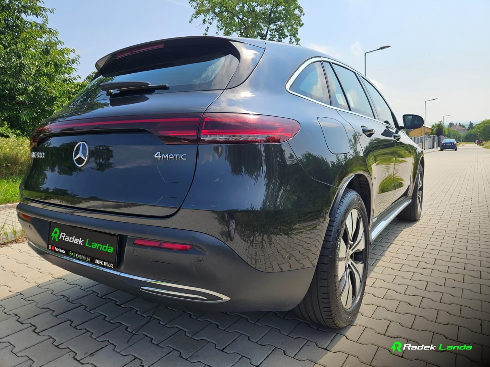 Mercedes-Benz EQC, 4MATIC 80 kWh - fotka 5