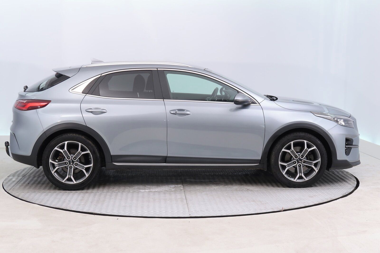 Kia XCee´d, 1.6 T-GDI, Automat, Serv.kniha - fotka 6
