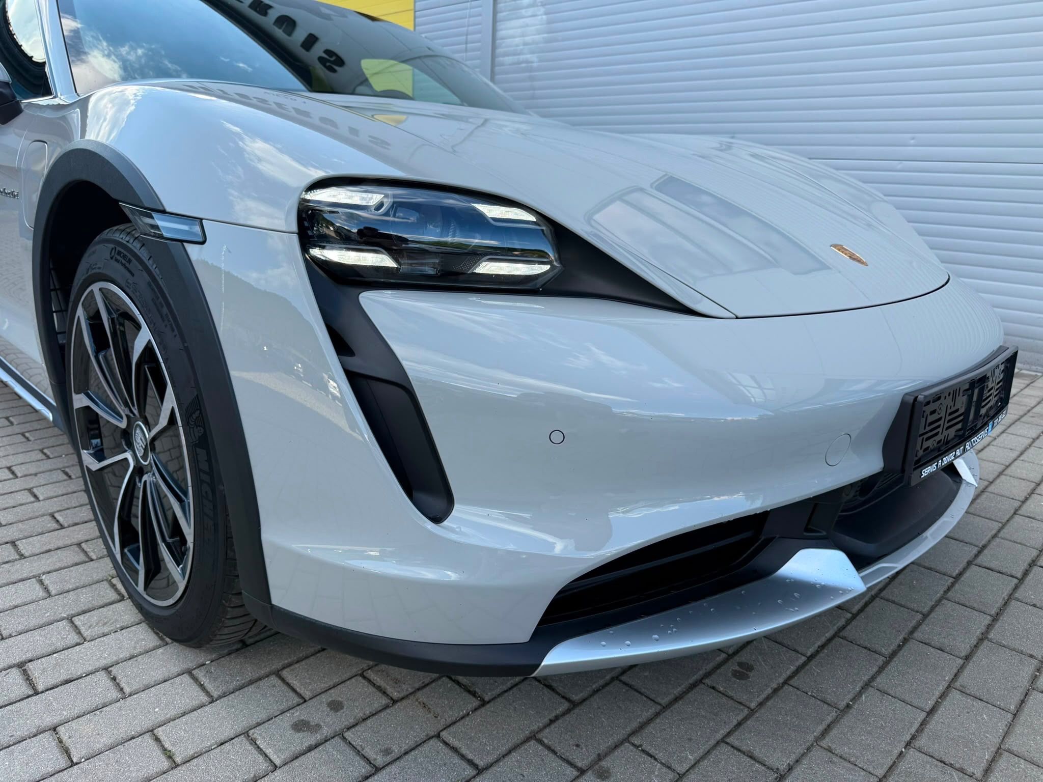 Porsche Taycan, Porsche Taycan Turbo - fotka 3