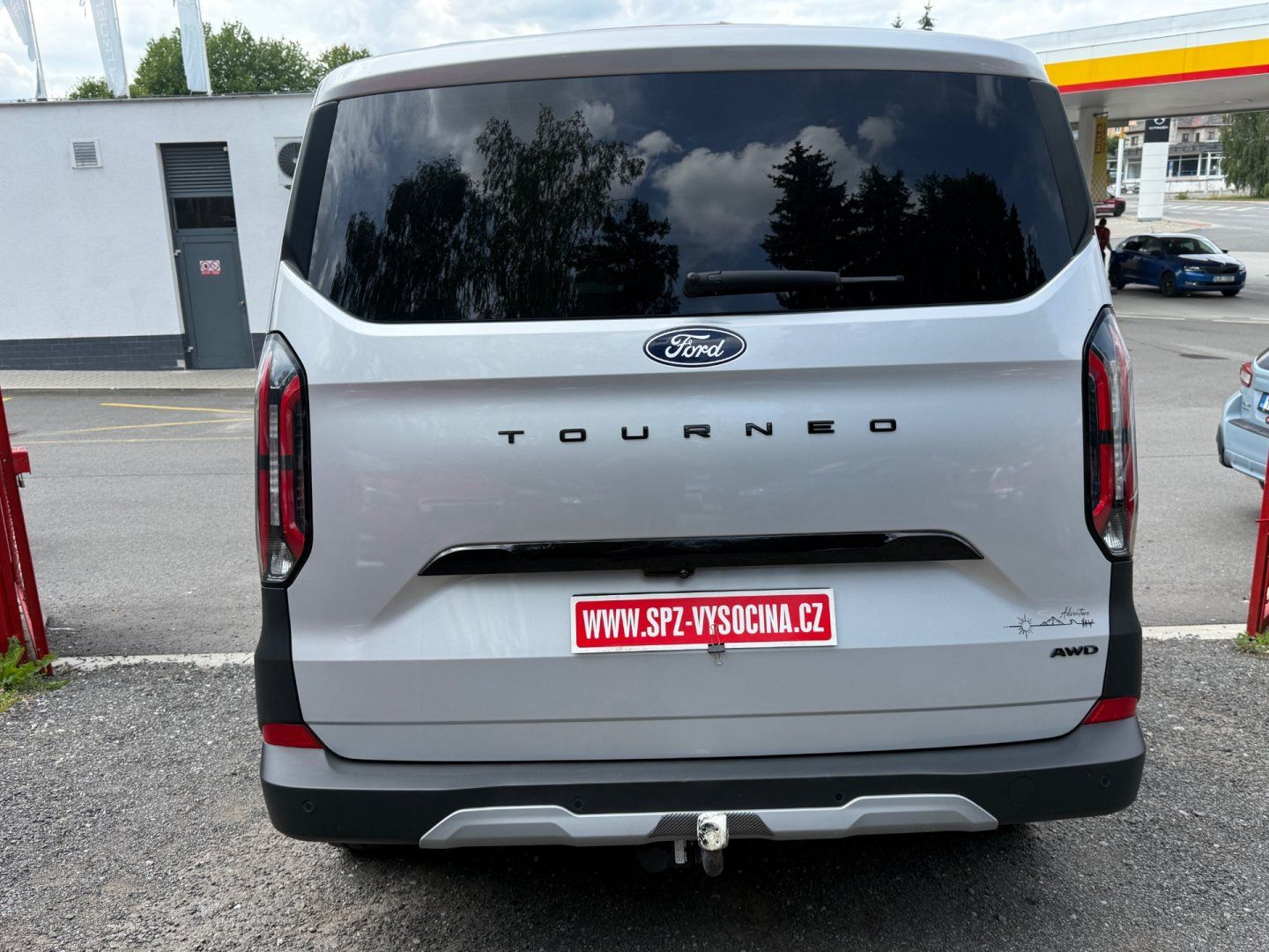 Ford Tourneo Custom, 2.0 EB Active AWD - fotka 5