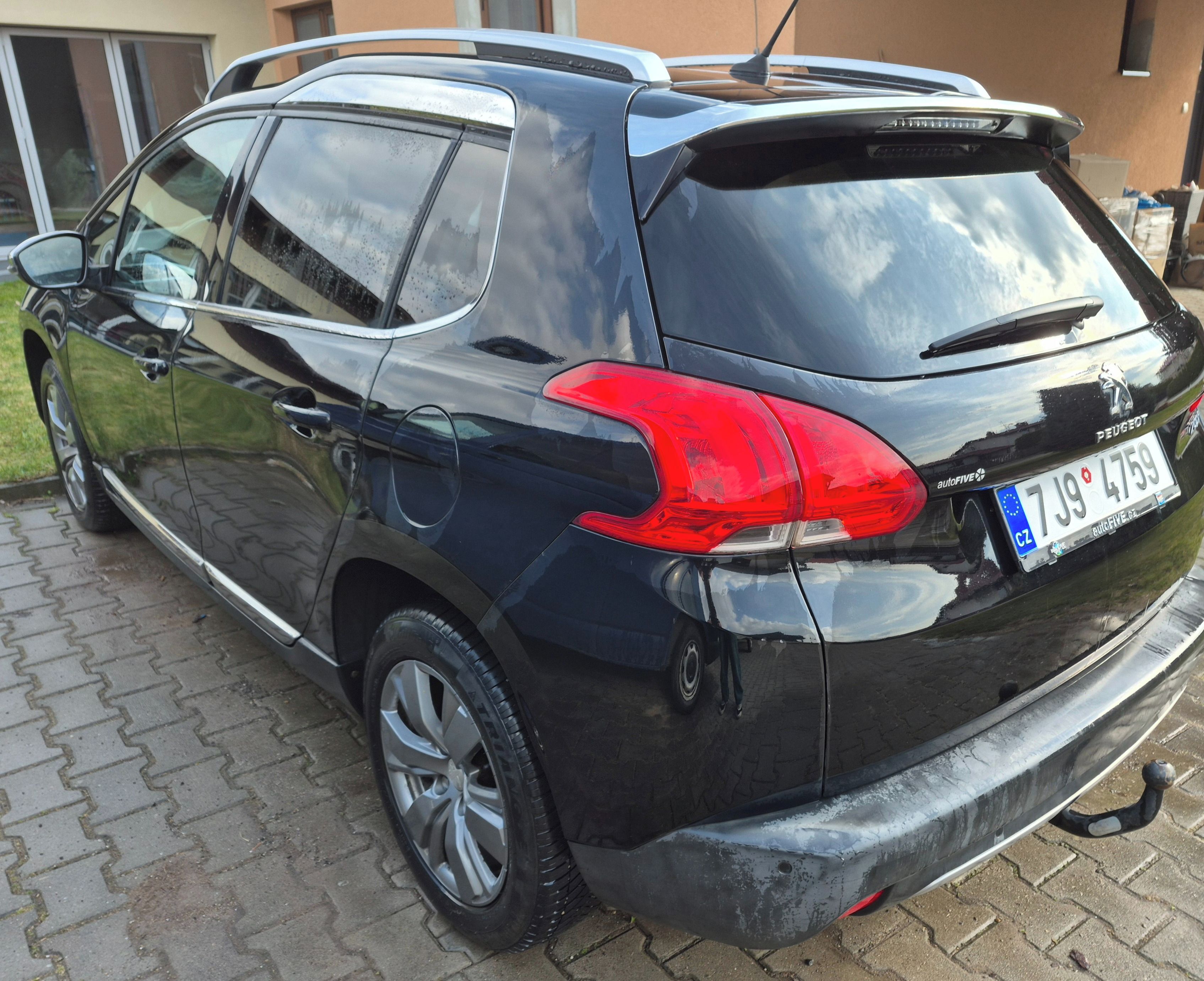 Peugeot 2008, Prodám Peugeot 2008, nová stk - fotka 5