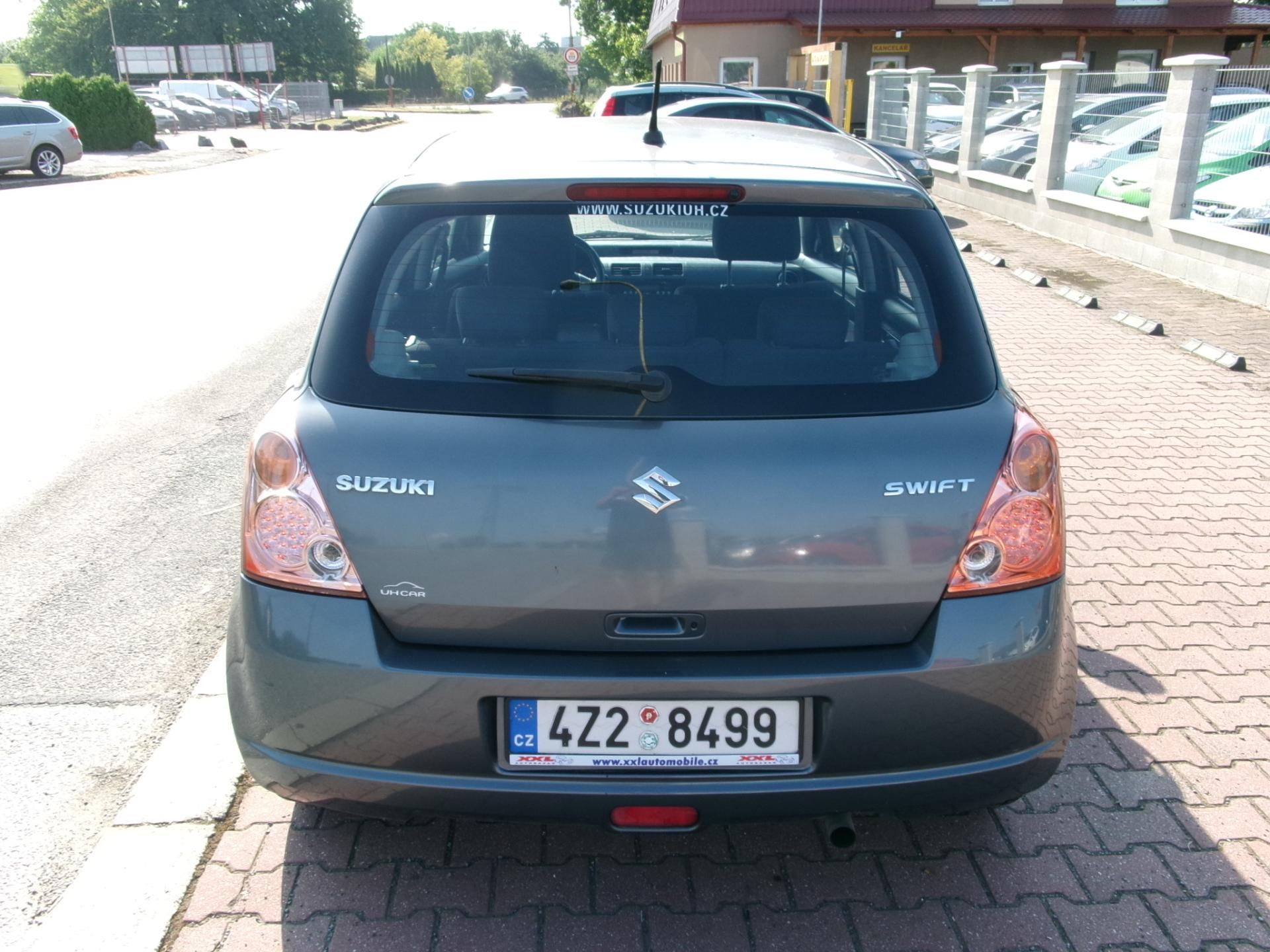 Suzuki Swift, 1,3i KLIMA VÝHŘEV - fotka 5