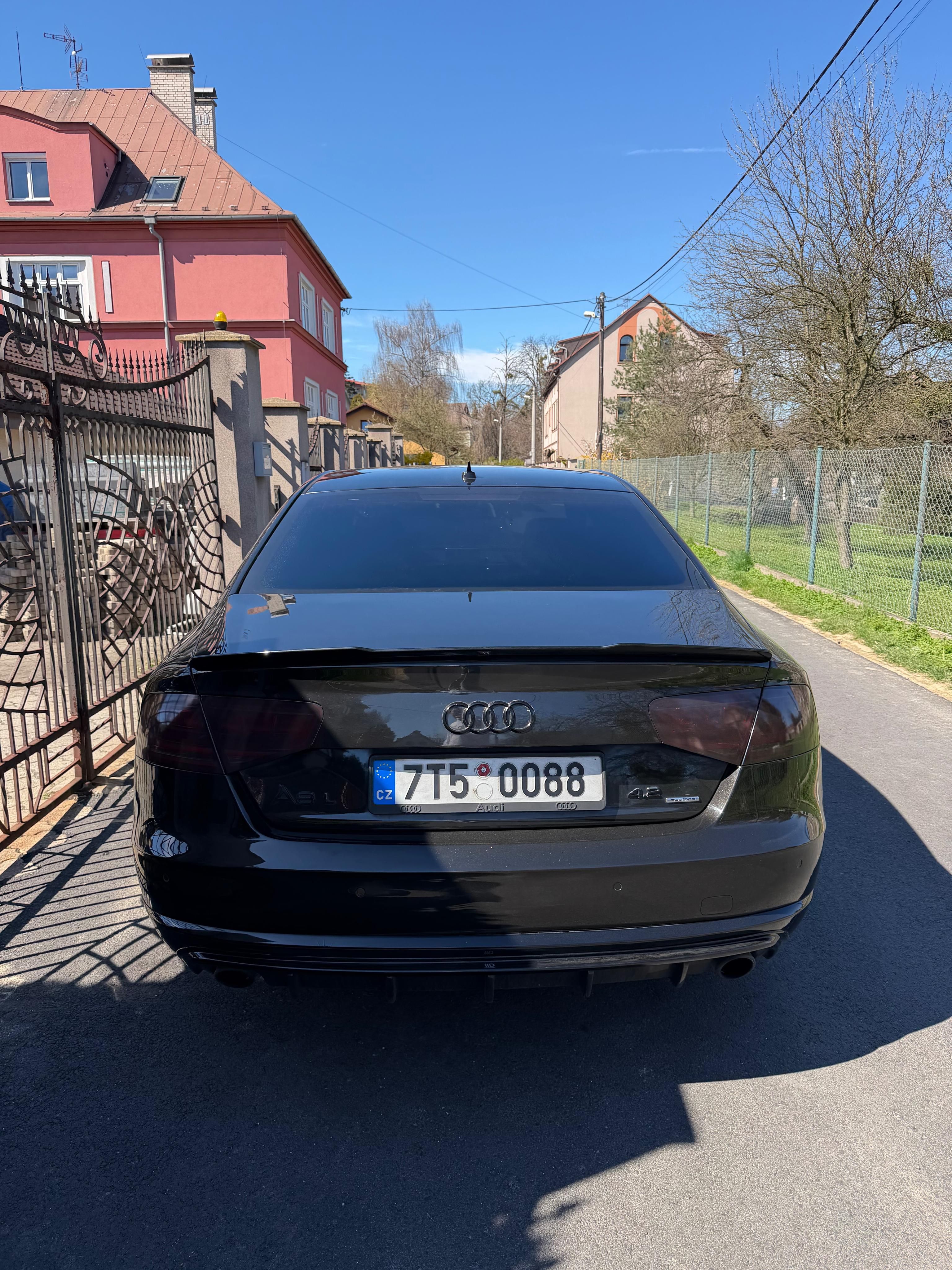 Audi A8 - fotka 3