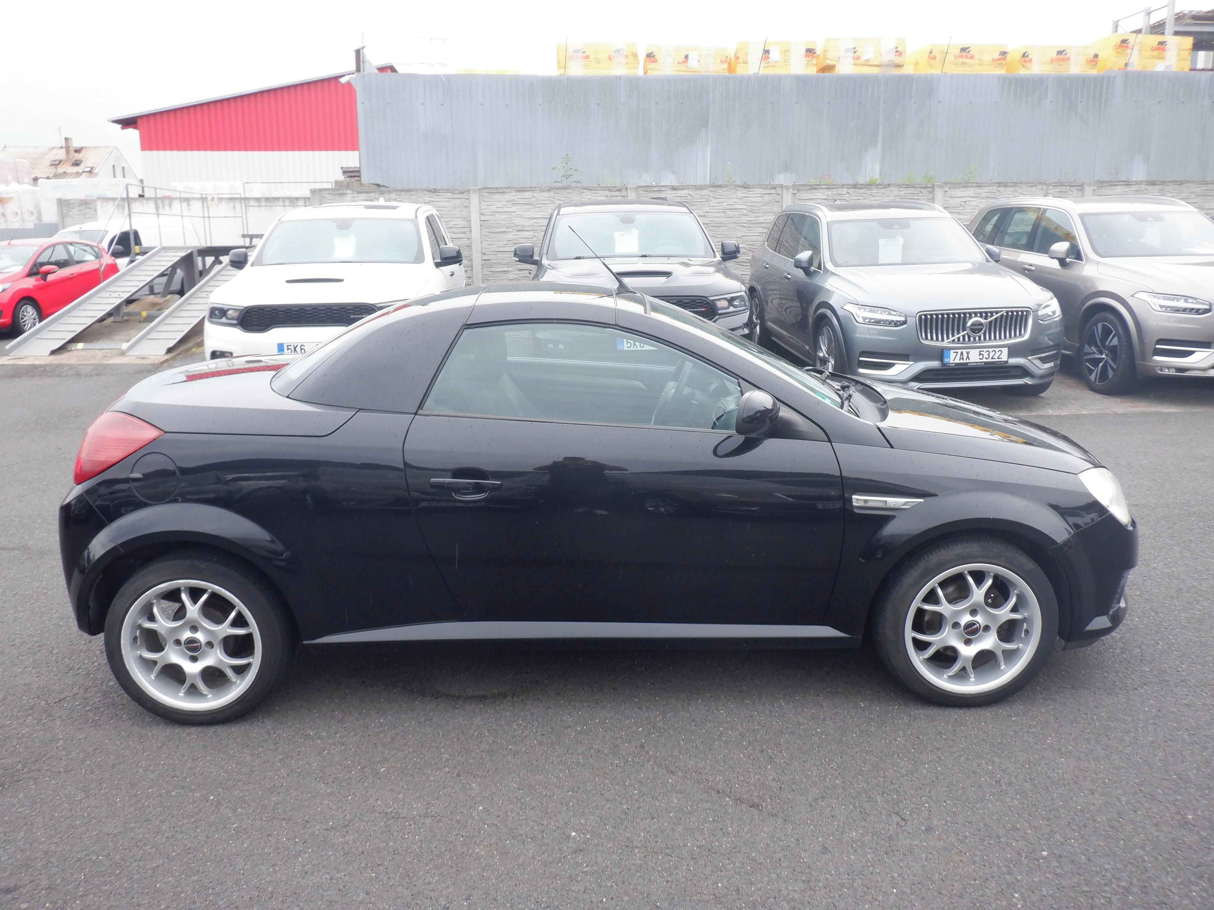 Opel Tigra, 1.4i Cabrio - fotka 6
