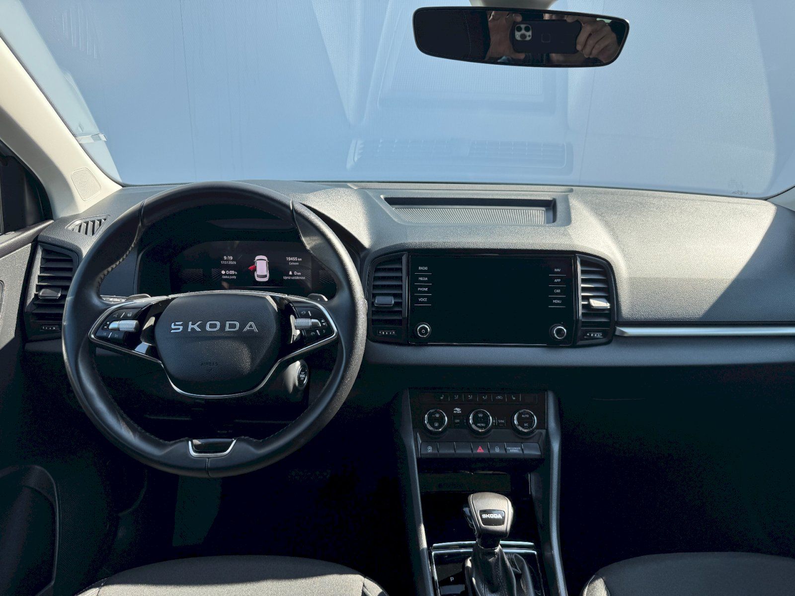 Škoda Karoq, KAROQ SELECTION TSI 110/1.5 A7 - fotka 5