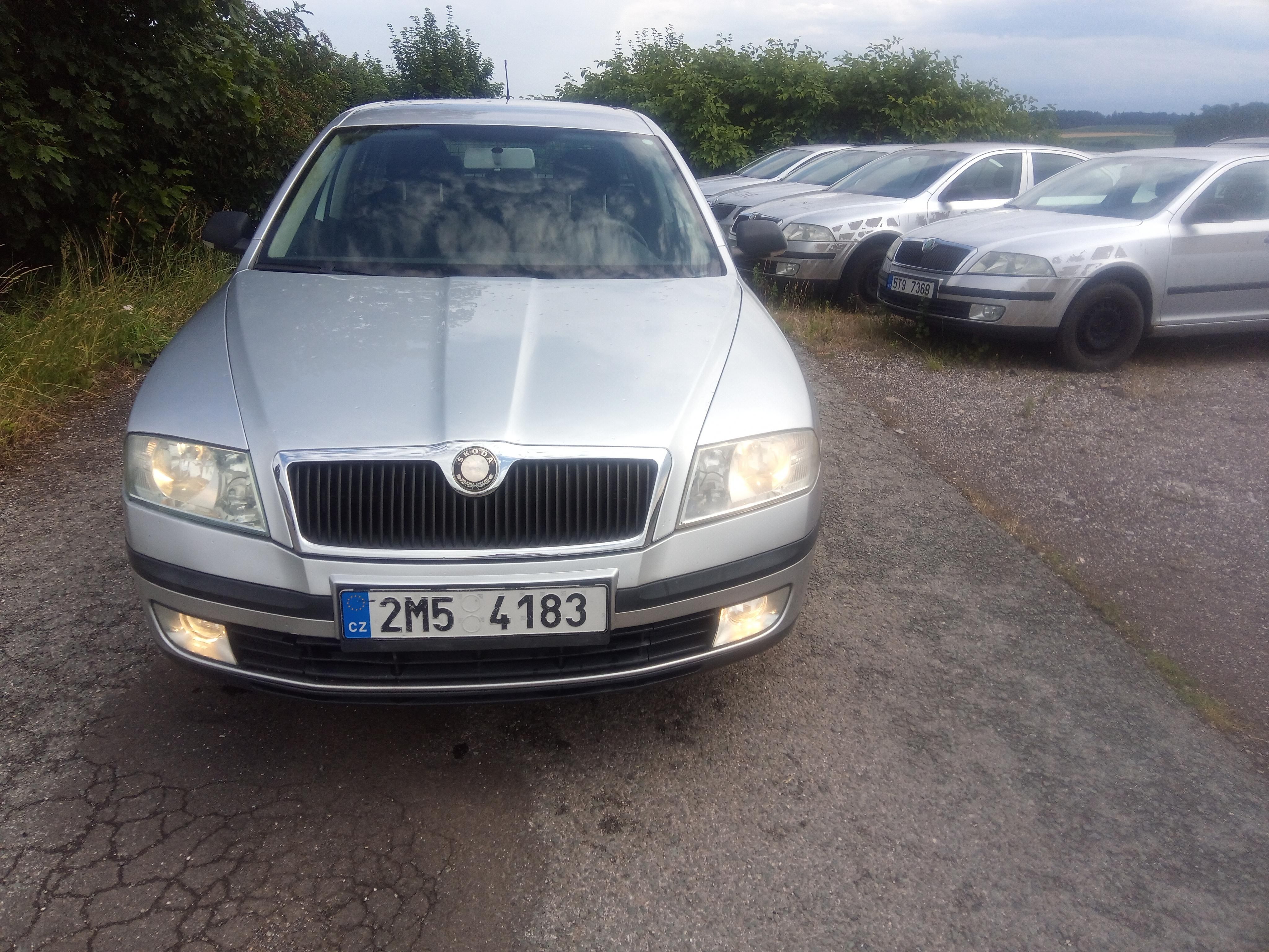 Škoda Octavia, 1,6 MPi, serviska - fotka 2