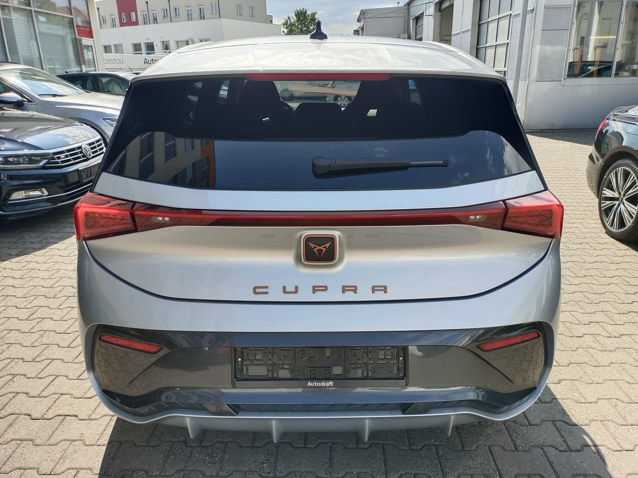 Cupra Born, Born electric 150kW / 19" alu - fotka 6