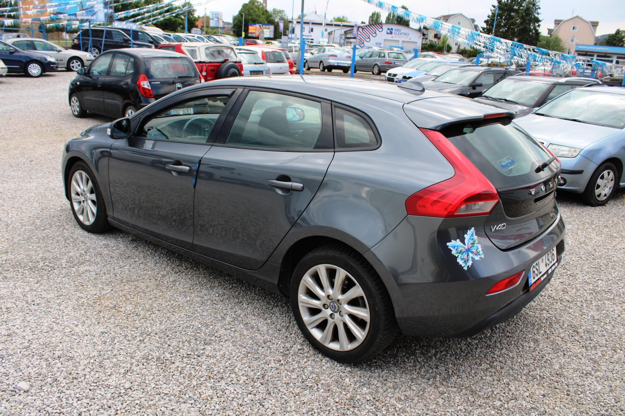 Volvo V40, 1,6D2 KLIMA TEMPOMAT EL.OKNA - fotka 5