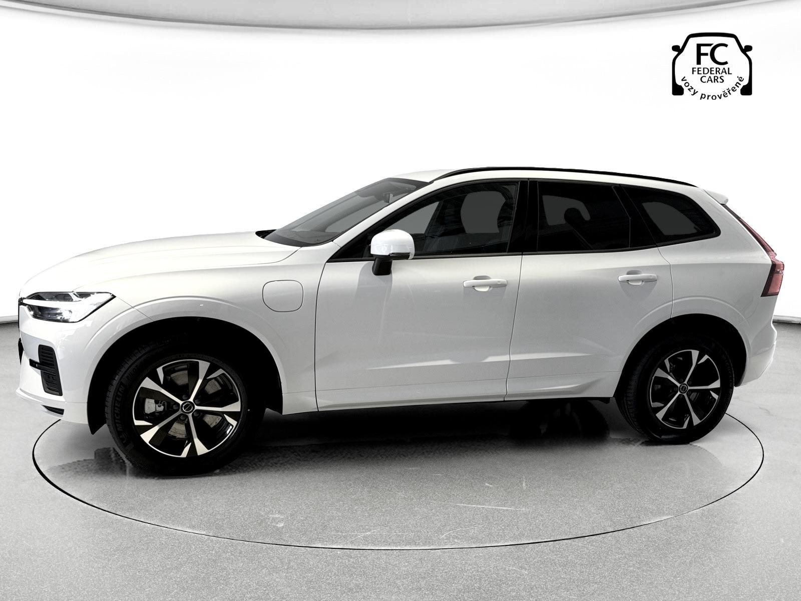 Volvo XC60, T6 PHEV CORE + 4ZÁRUKA/SERVIS - fotka 4