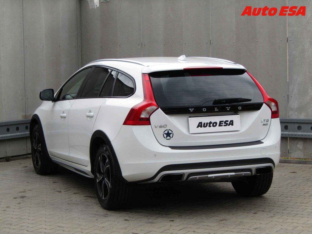 Volvo V60, 2.0 T5 Cross Country - fotka 6