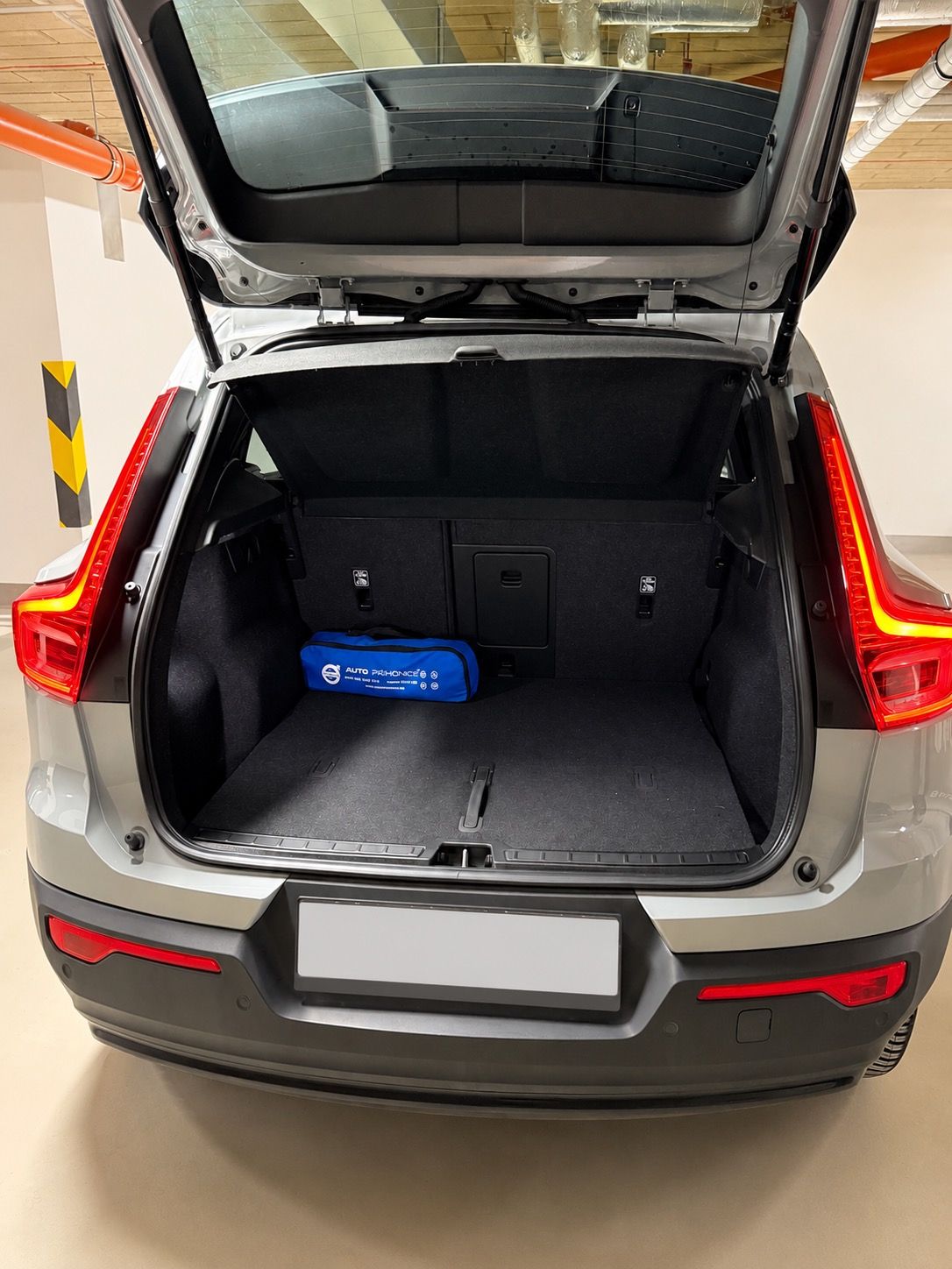 Volvo XC40, Dark Ultimate MY2024 - fotka 3