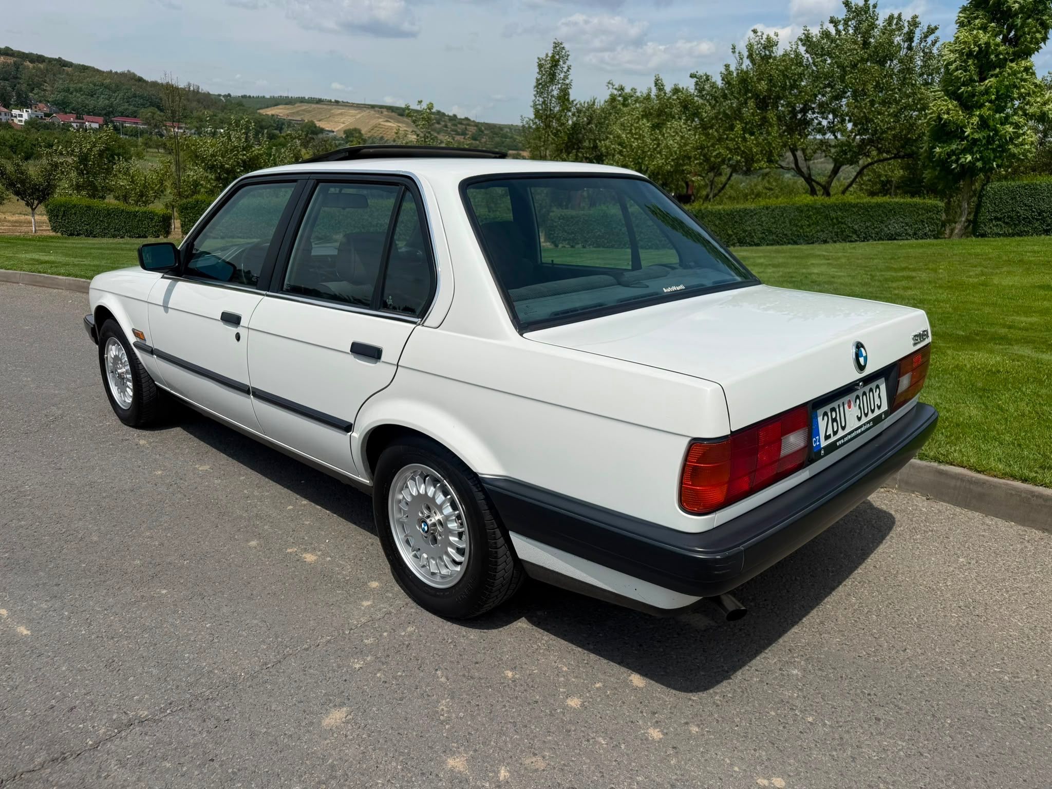 BMW Řada 3, 316i TOP STAV - fotka 6