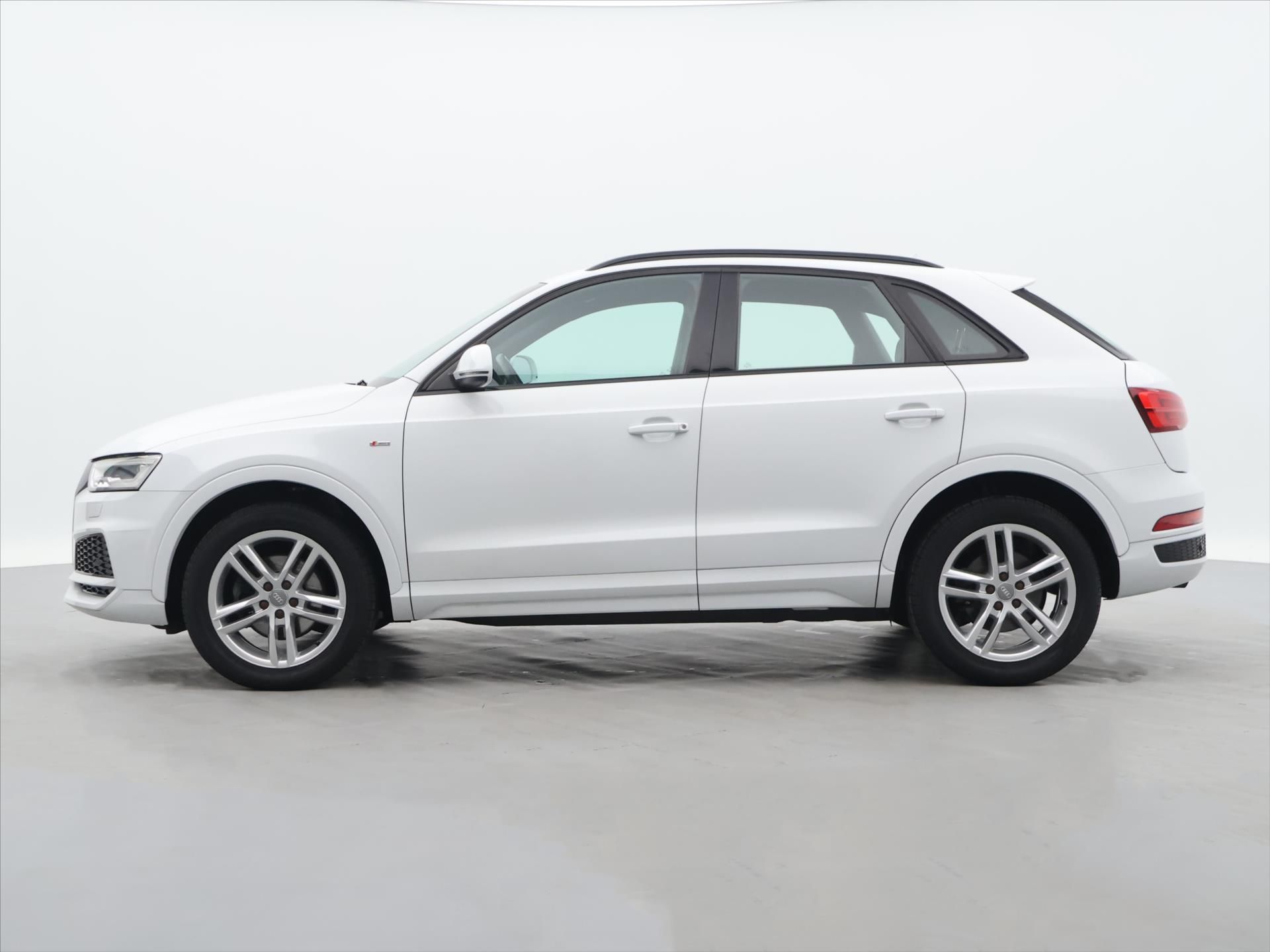 Audi Q3, 2,0 TFSI 162kW quattro S-Line - fotka 4
