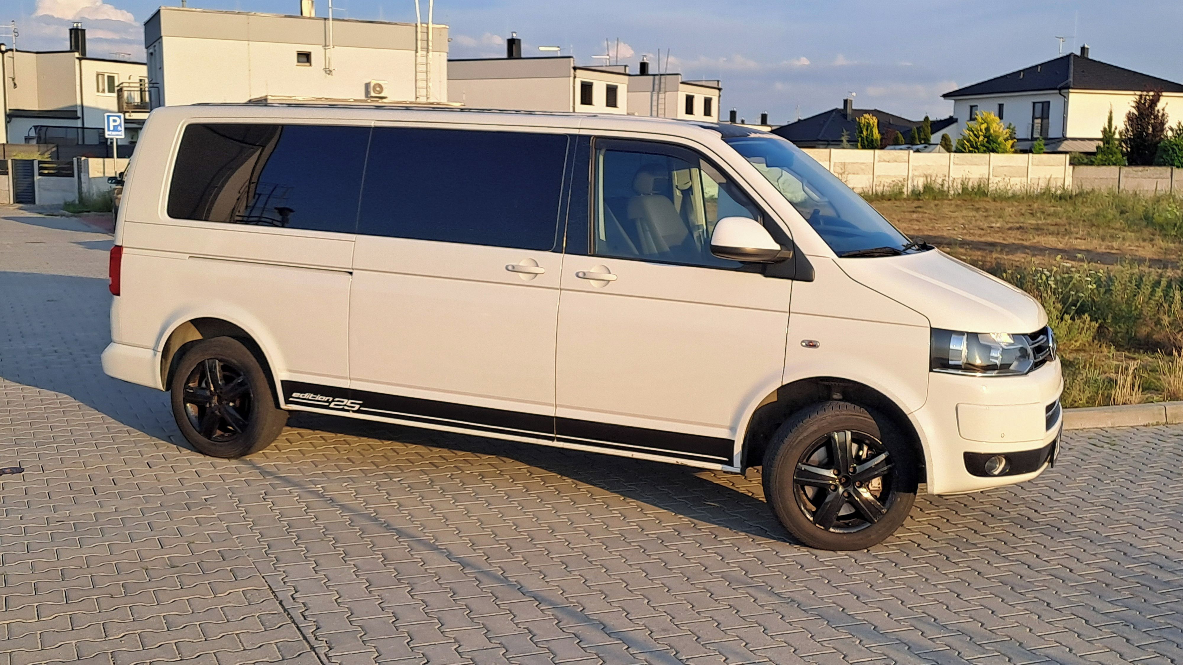 Volkswagen Multivan - fotka 2