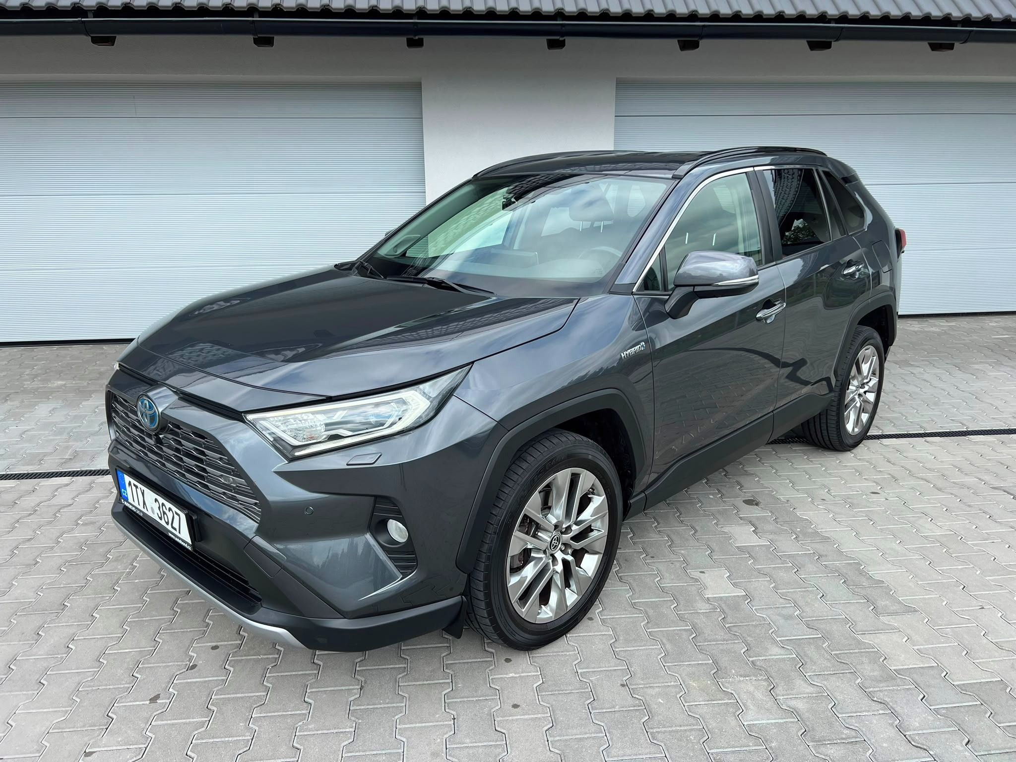 Toyota Rav4, 2.5 Hybrid 4x4, 1. maj., CZ - fotka 2