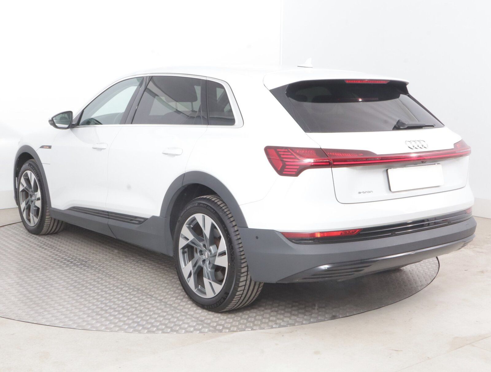 Audi e-tron, e-tron 50 quattro, SoH 87% - fotka 4