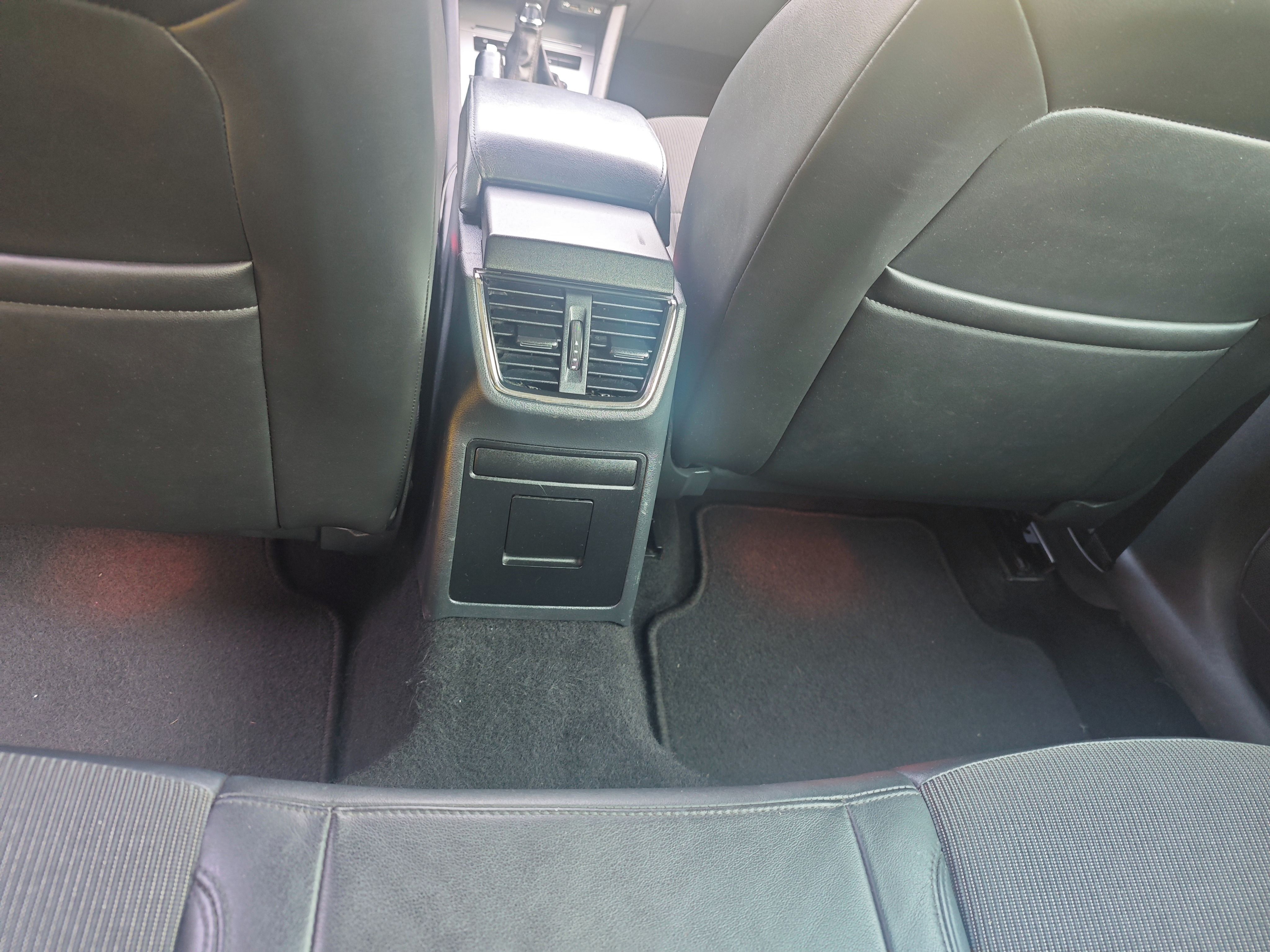 Škoda Octavia, III Combi 2.0TDI 110kW DSG - fotka 5